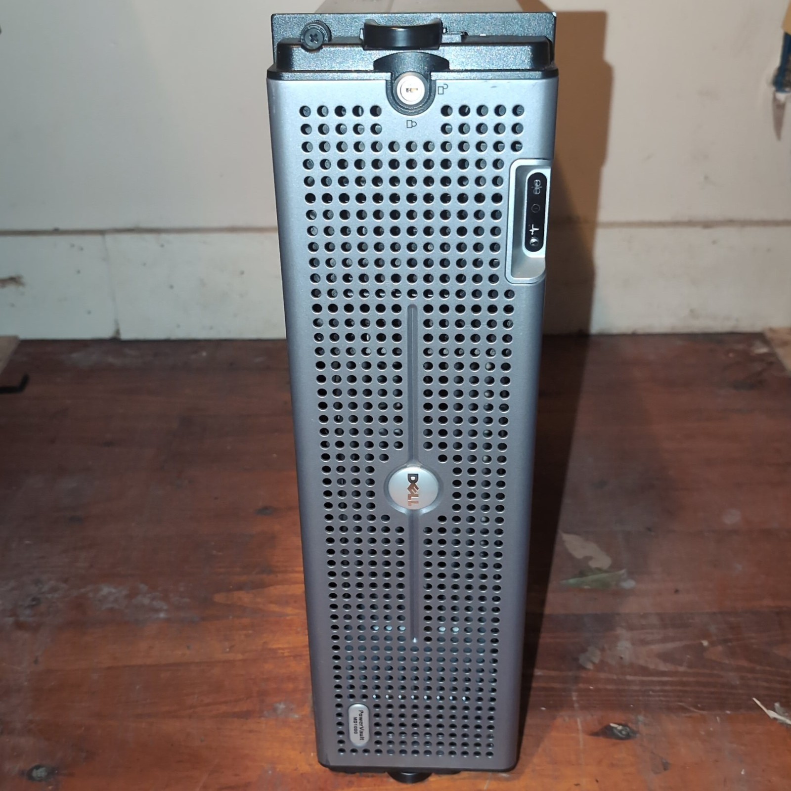 Dell PowerVault MD1000 Storage Array 15x 3.5" SAS HDD Bays NO HDD