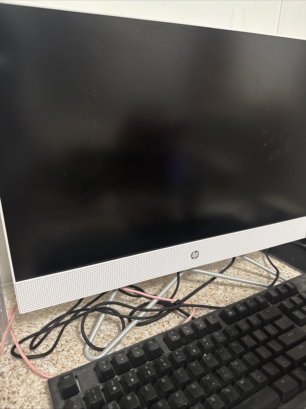 HP 22-C0073W All-in-one PC 22" Intel Celeron G4900t 4GB RAM 1TB HDD Desktop