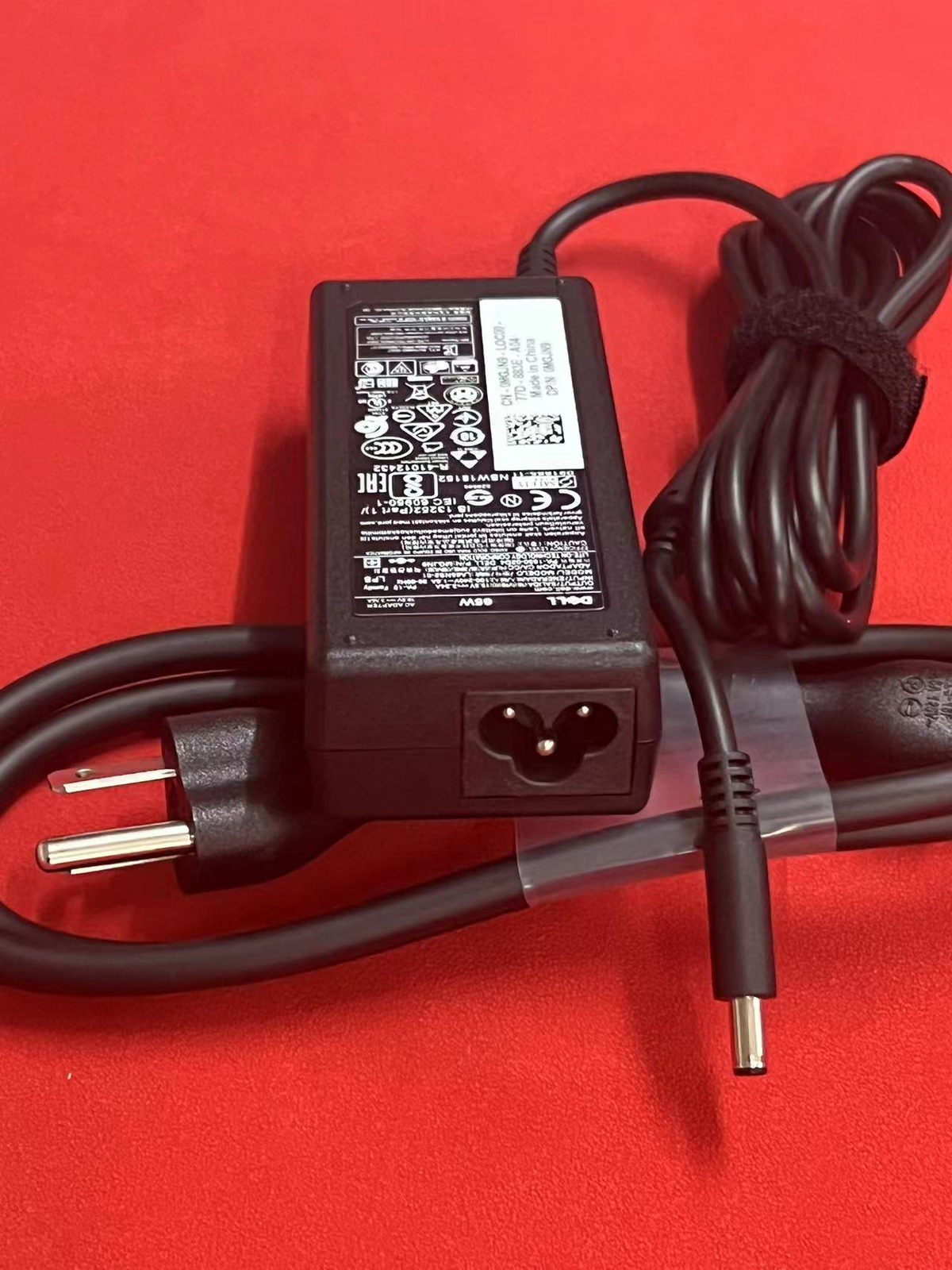 1pcs Dell 65W 4.5mm tip AC Adapter For Inspiron 13 14 15 0MGJN9 PA-1650-02D4