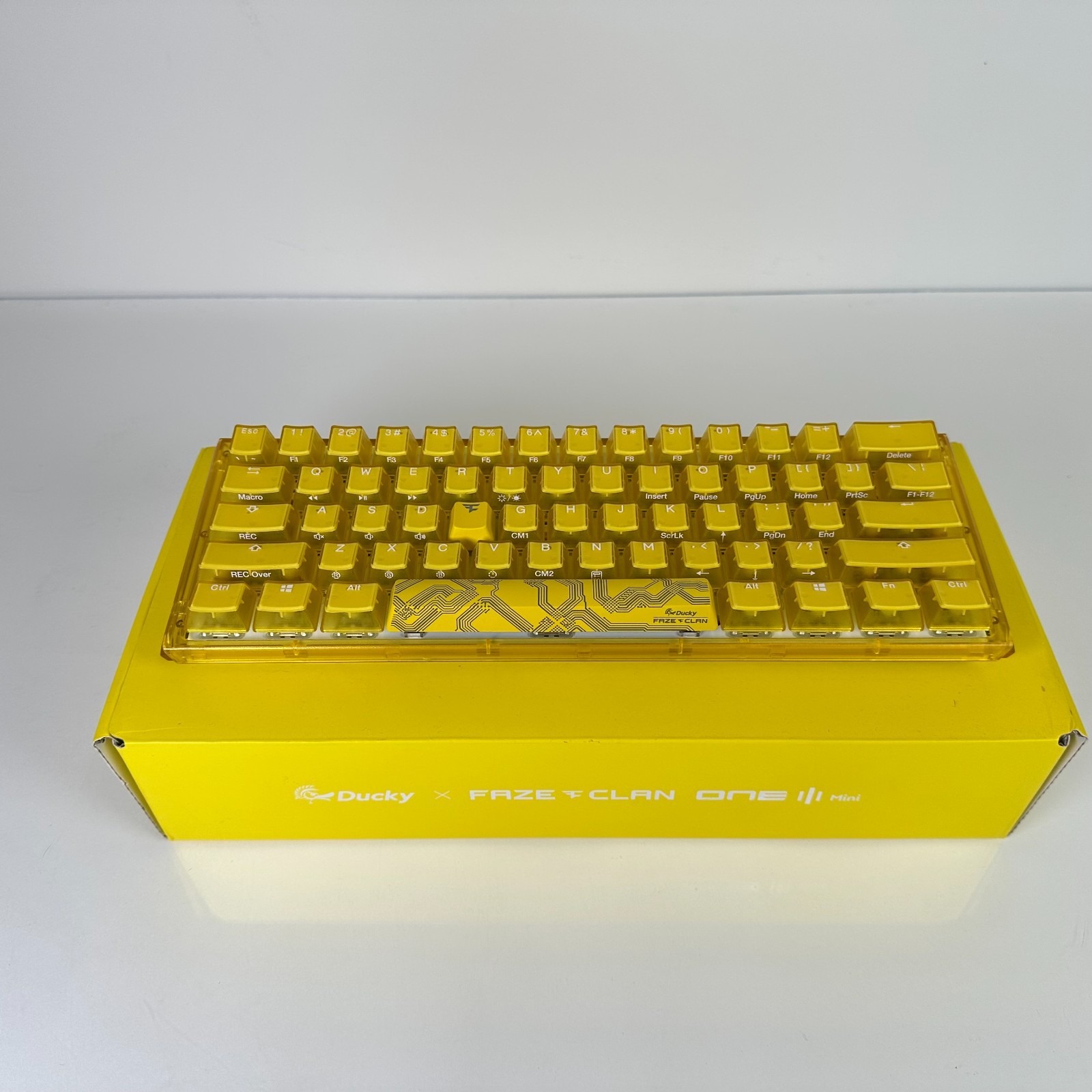 Ducky x FaZe Clan One 3 - Yellow FaZe Limited Edition Keyboard Mini Aura