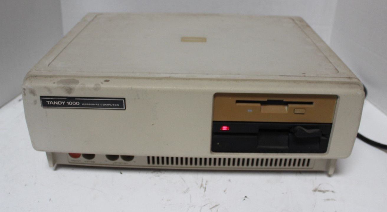 Vintage  Tandy 1000 Personal Computer 25-1000A *Powers on