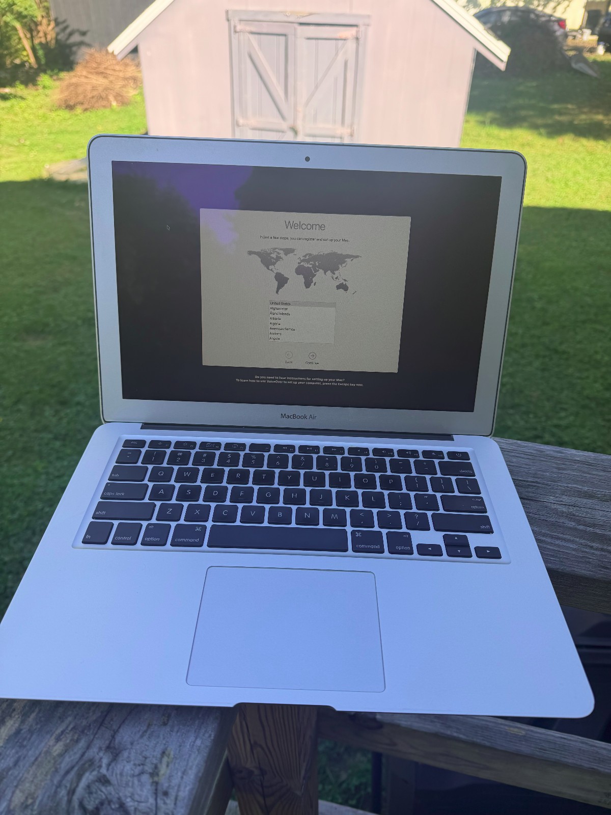 Late 2010  Macbook Air 13 inch macOS High Sierra A1369