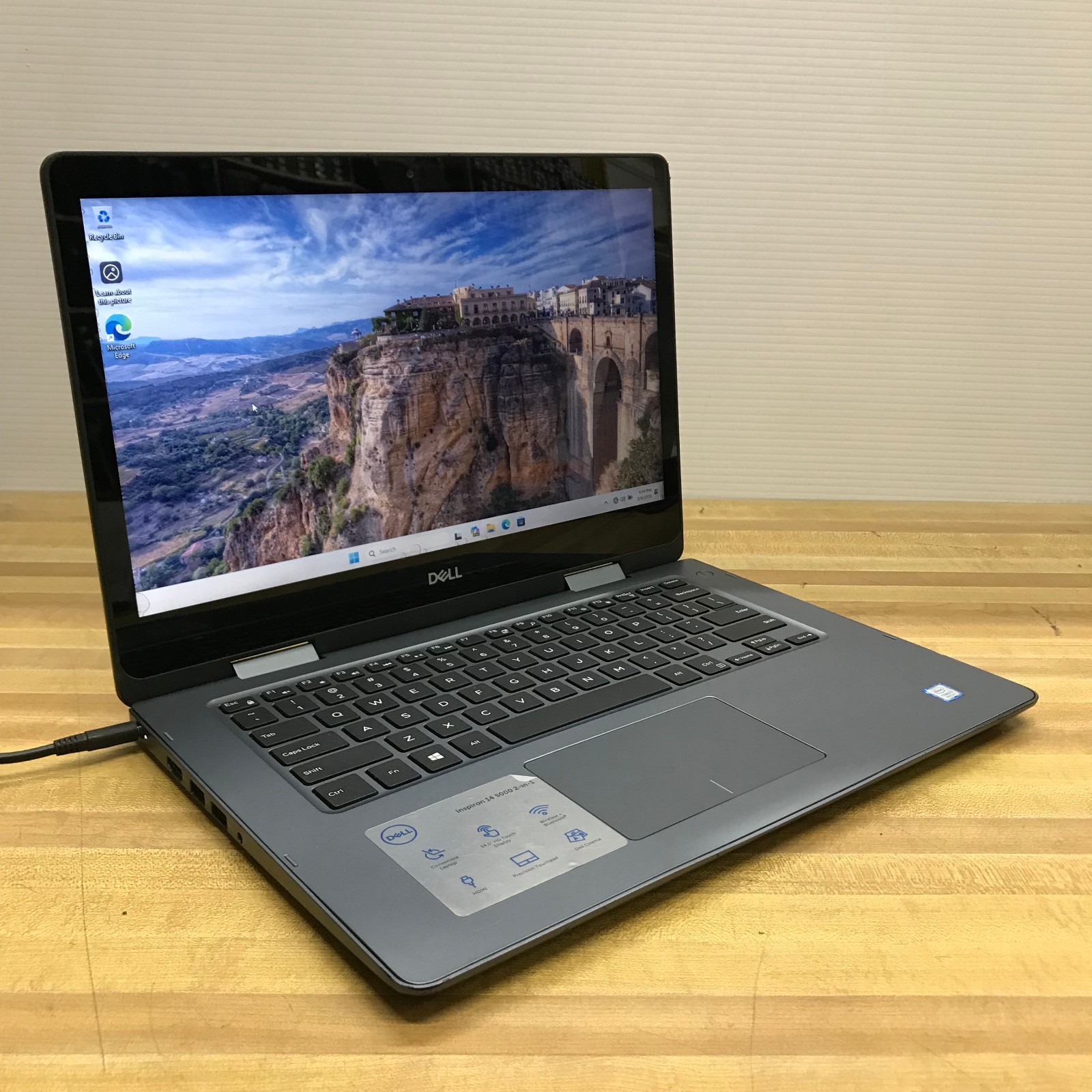 Dell Inspiron 5400 2-in-1 Touch i3-8145U 4GB RAM 128GB SSD (Windows 11 Pro)