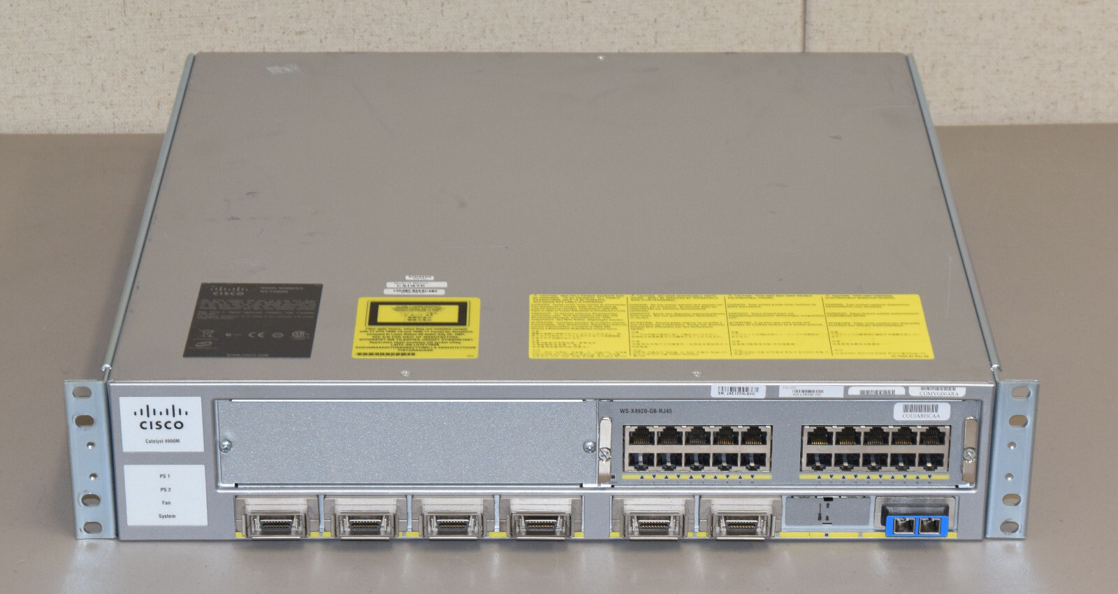 Cisco WS-C4900M with WS-X4920-GB-RJ45 and Dual PWR-C49M-1000AC Power Supply