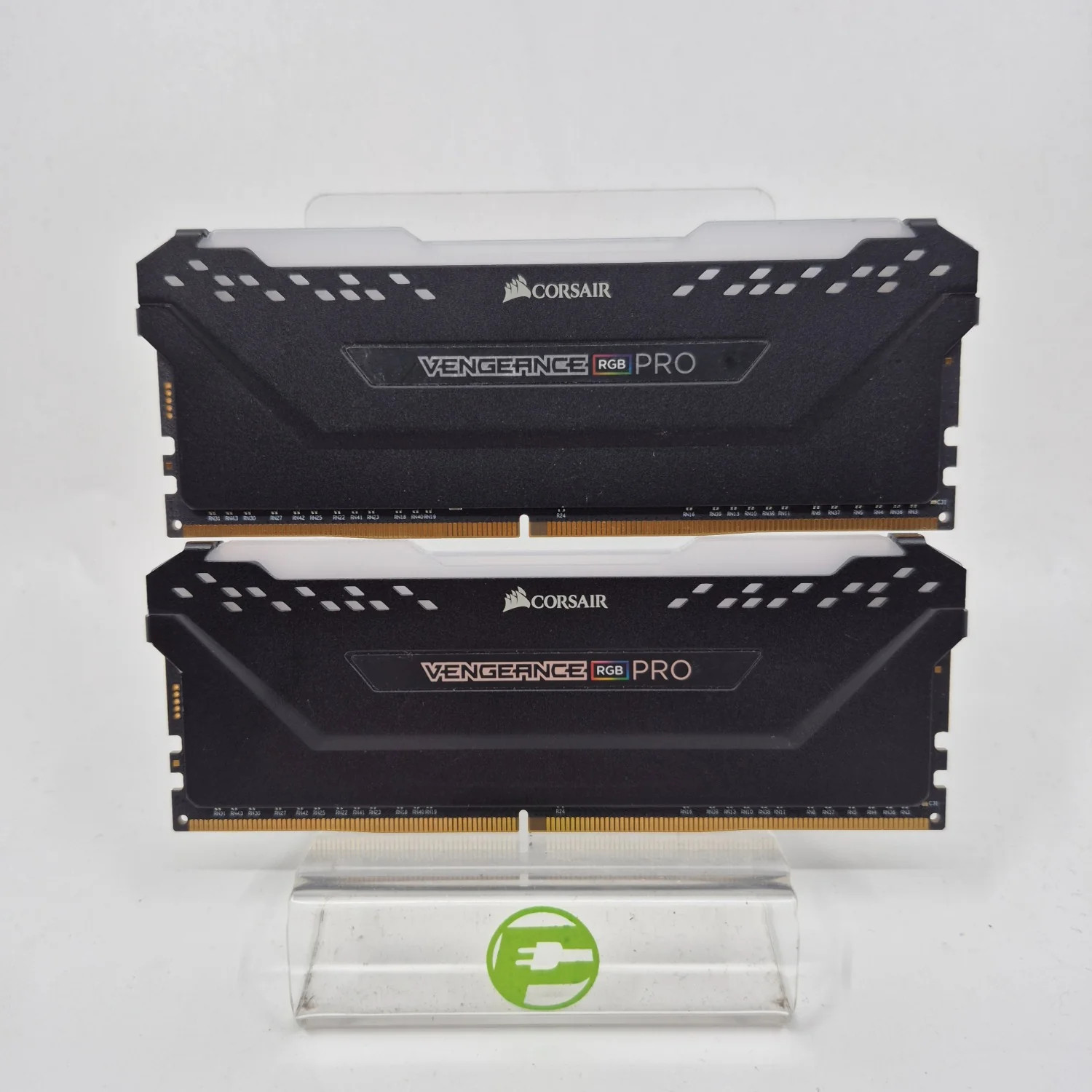 Corsair Vengeance RGB Pro 32GB (2x16GB) RAM DDR4 3200MHz CMW32GX4M2E3200C16