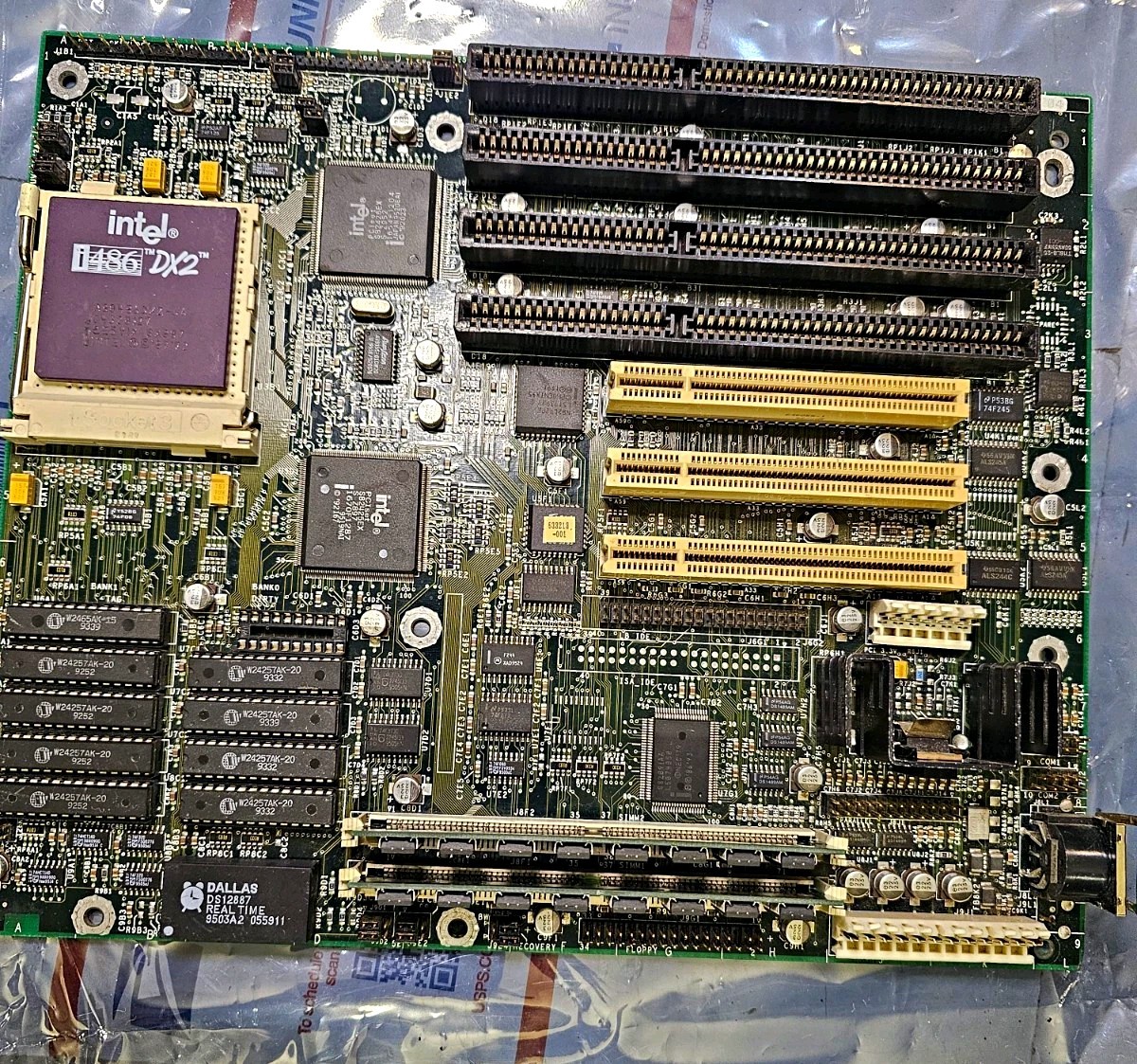 Vintage Intel 486 Motherboard Socket3-i486 DX2-66 CPU & Maxed L2 Cache(W24257AK)