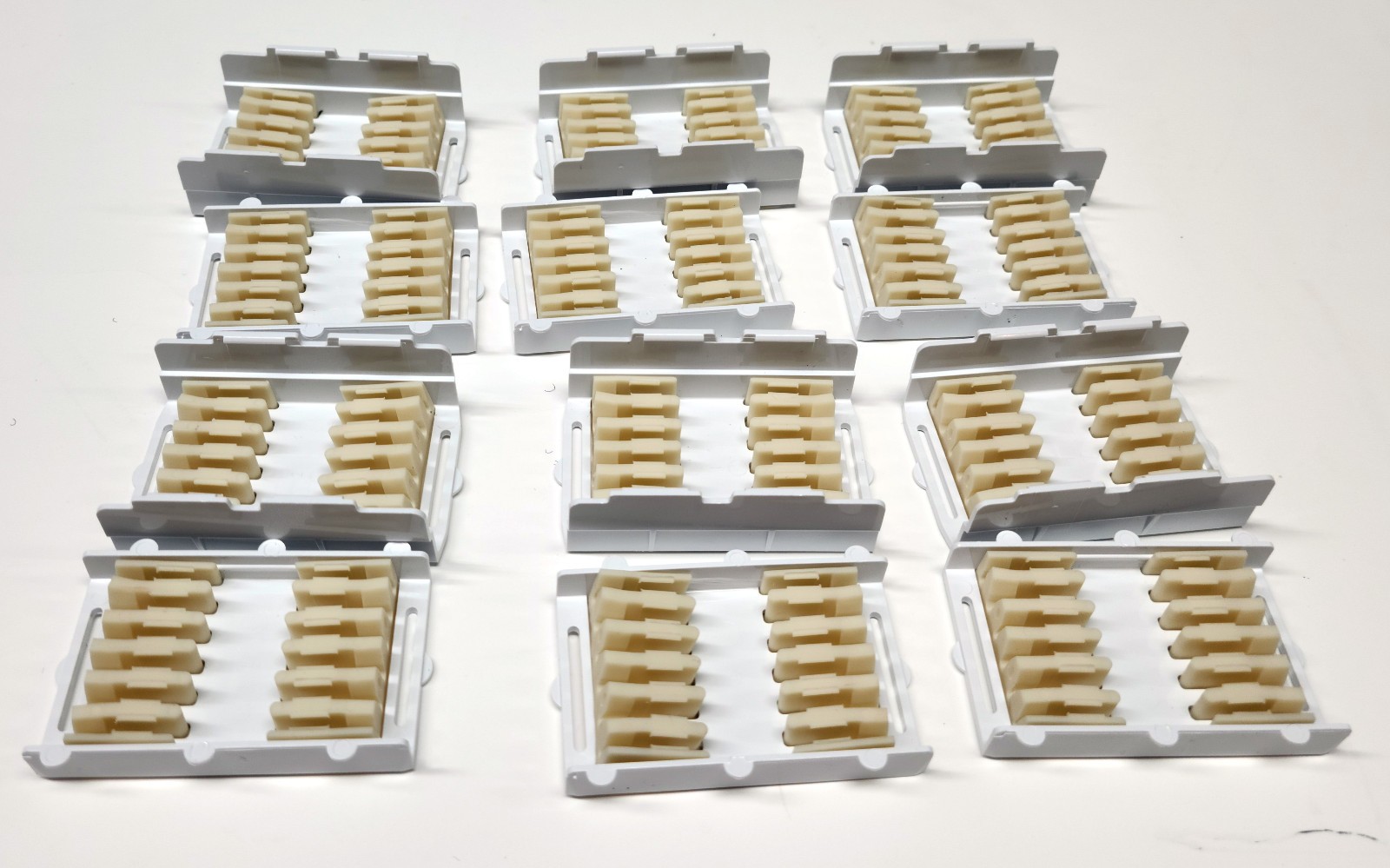 FOSC® Splice Holder, Double stack SM6 for 12 ribbon splices Z21395-000 (6/lot)