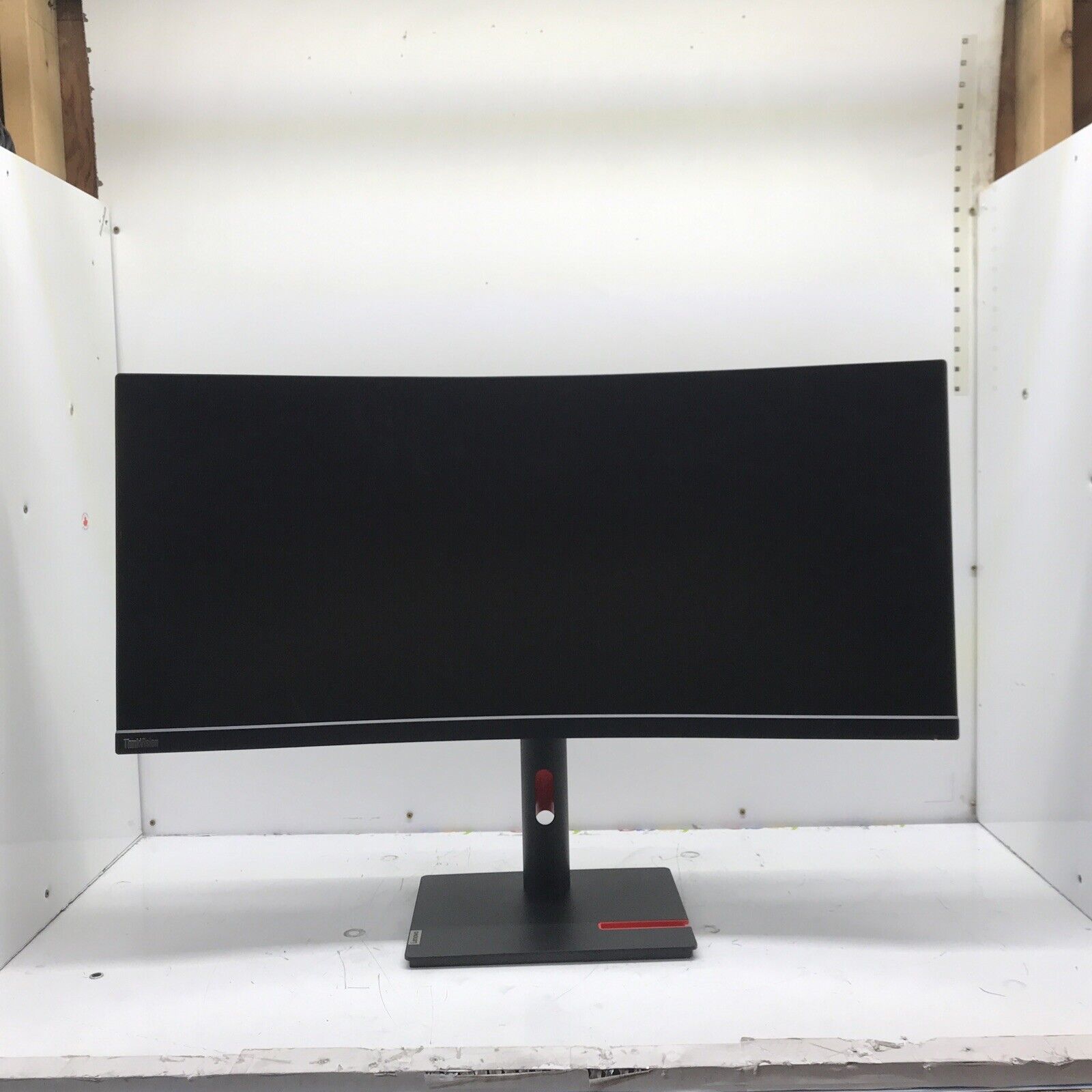 Lenovo ThinkVision 34 inch Curved Monitor - T34w-30 cracked screen for parts