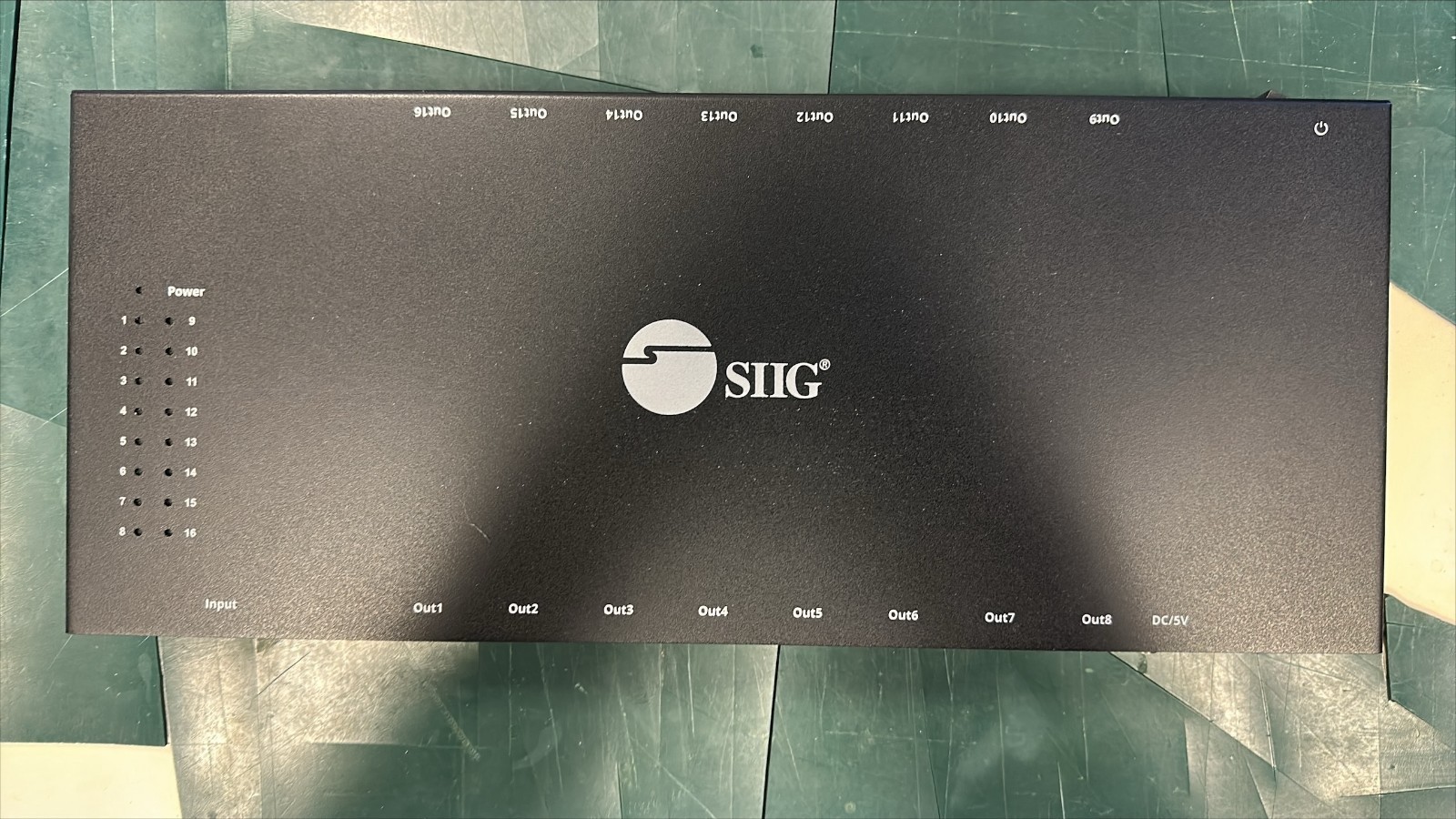 SIIG 1x16 HDMI Splitter with 3D and 4Kx2K