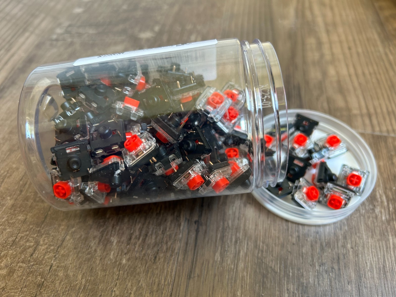 110ct GATERON KS-33 Low Profile Silent 2.0 Keyboard Switches - 110 Pieces, New