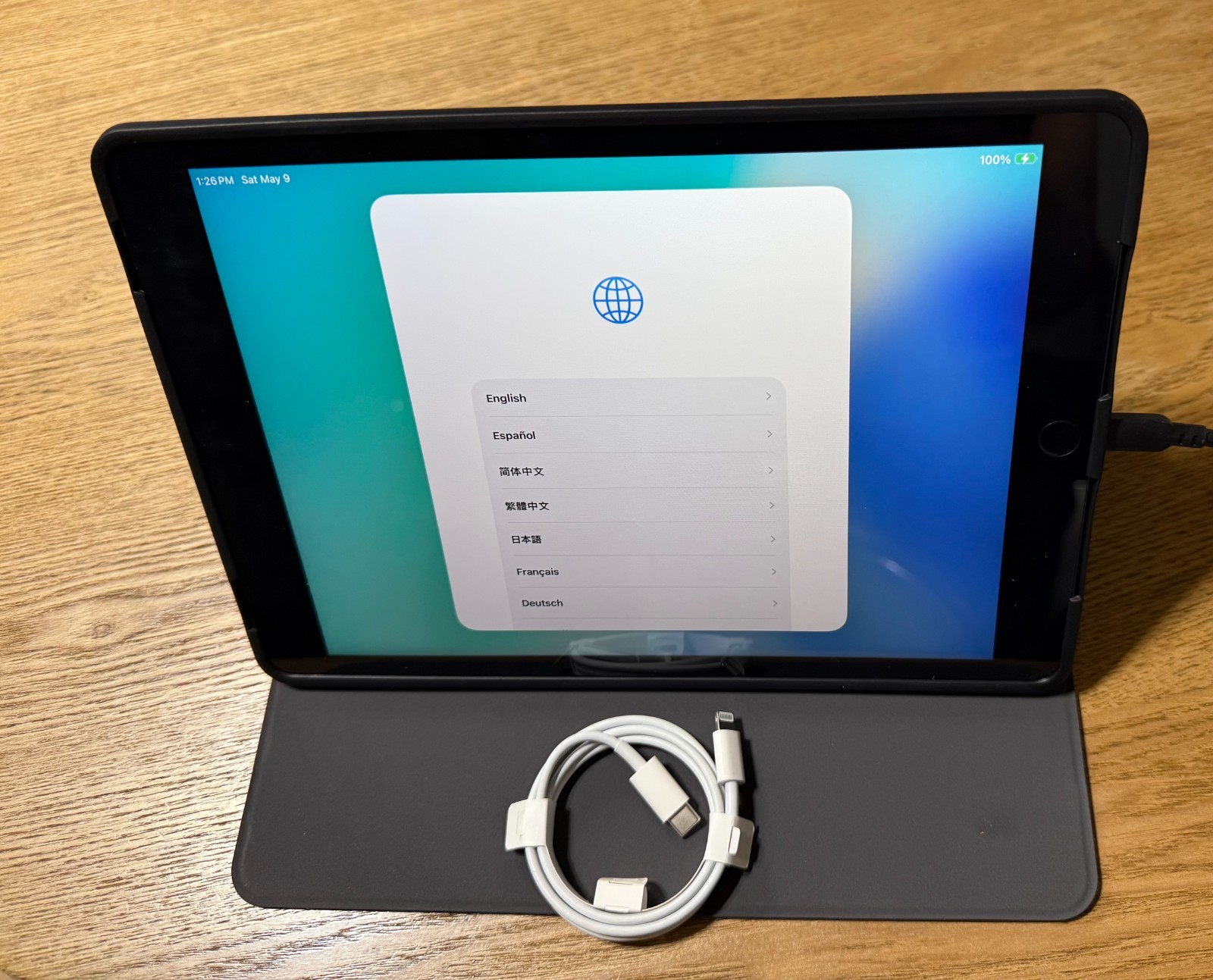 Apple iPad 8th Generation 32 GB Wi-Fi+4G 10.2" Space Gray tablet & accessories
