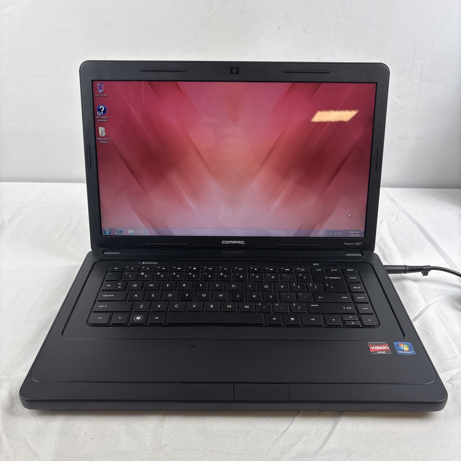 Compaq Presario CQ57 Windows Home 7 Premium AMD C-50 Black w/ Charger