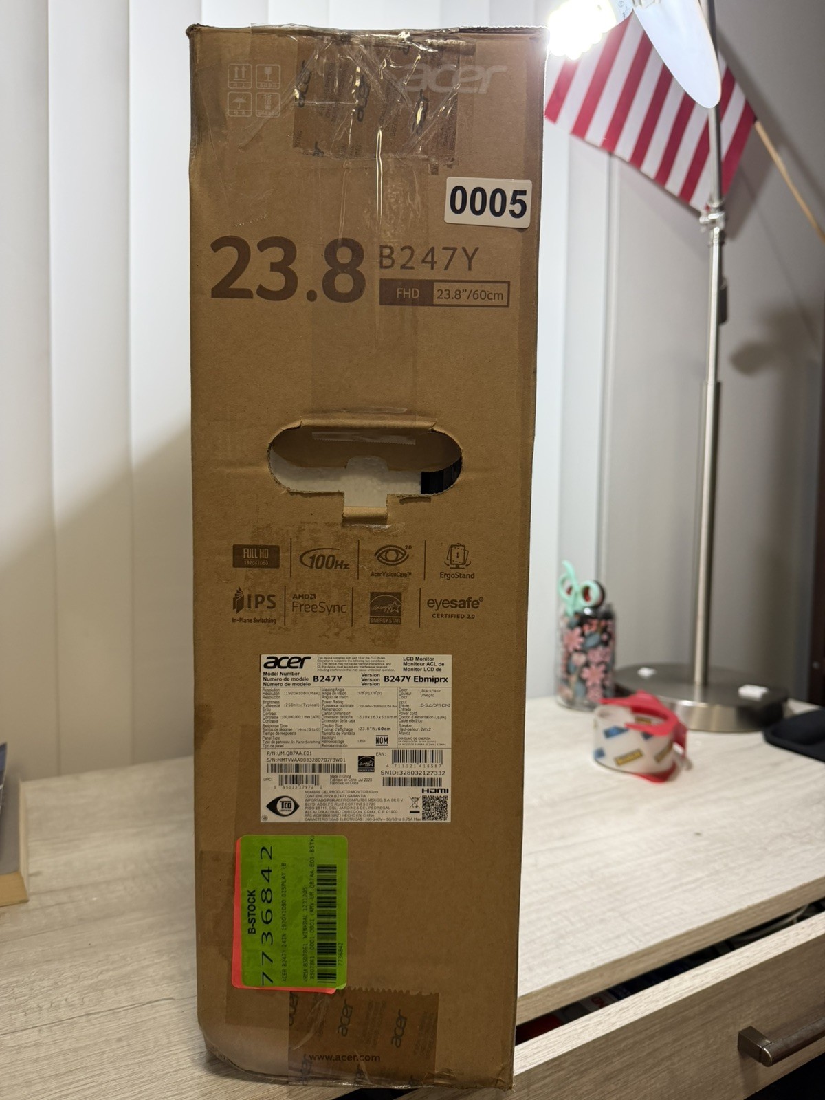 New Acer B247Y 23.8" 1920 x 1080 LCD IPS Monitor ,Some parts of mount missing