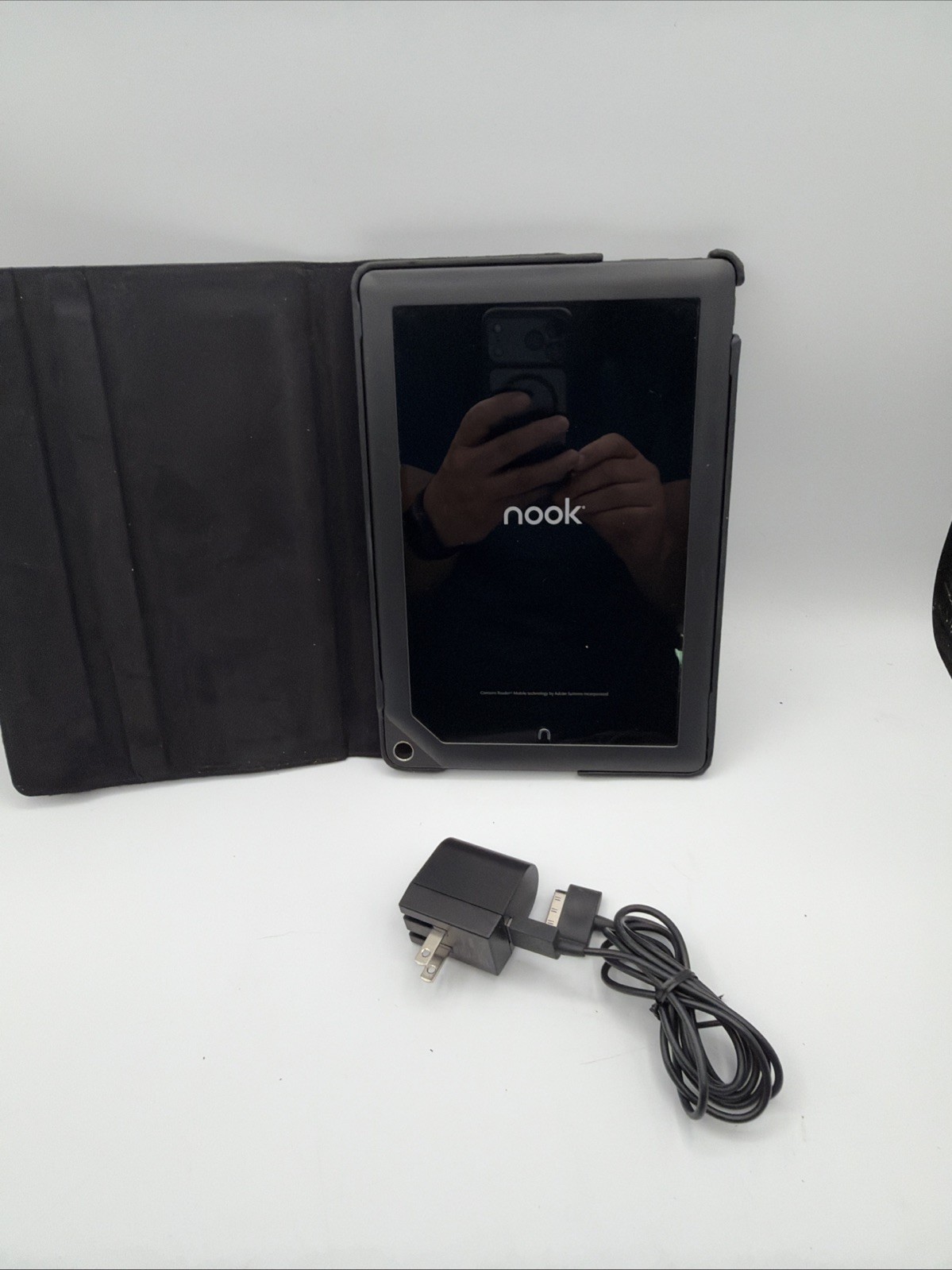 Nook HD+ BNTV600 Barnes & Noble 32GB Wi-Fi 9" with Case and Charger Bundle