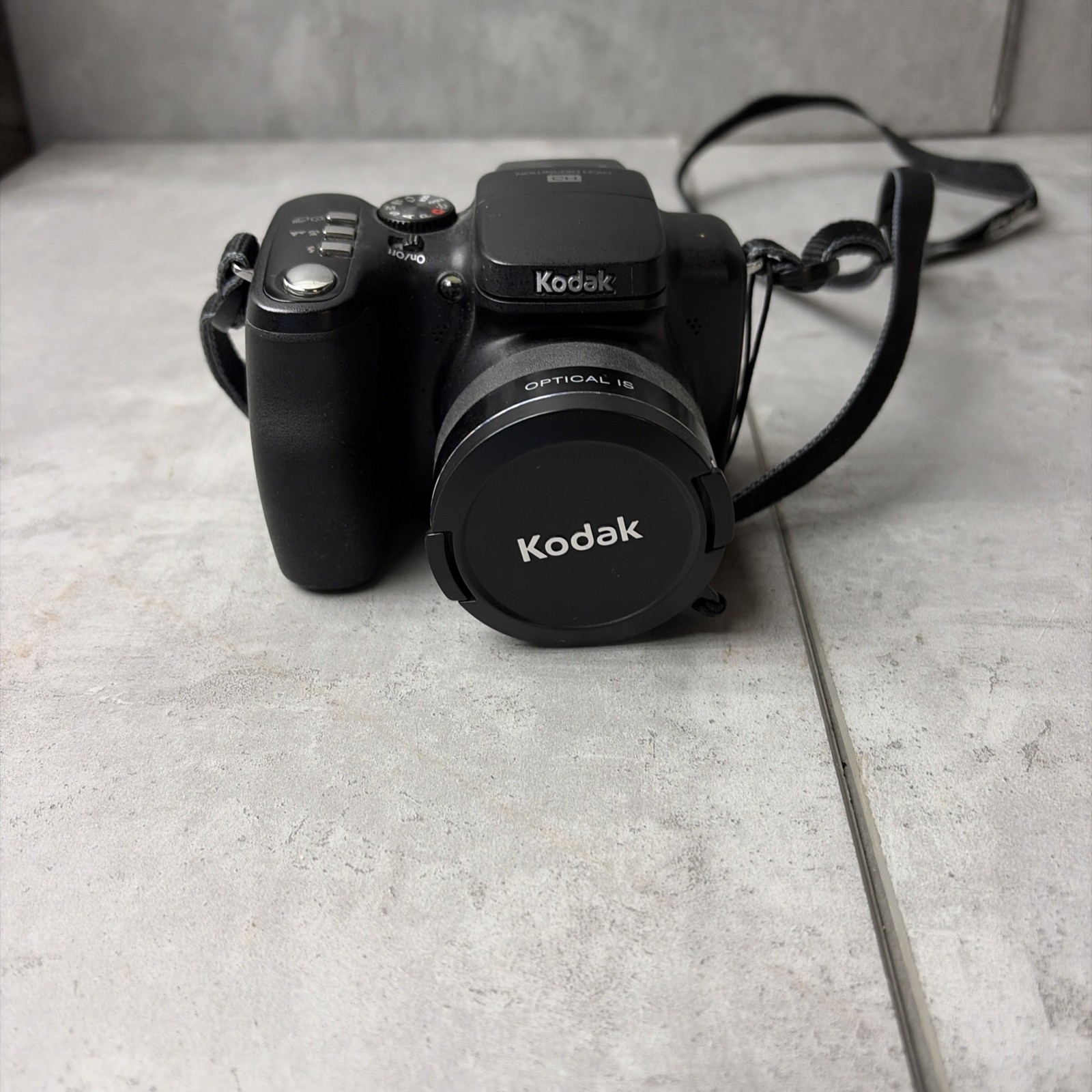 Kodak EasyShare Z1012 IS 12X Zoom Lens 10.1MP Shoot Digital Camera Photo Tested
