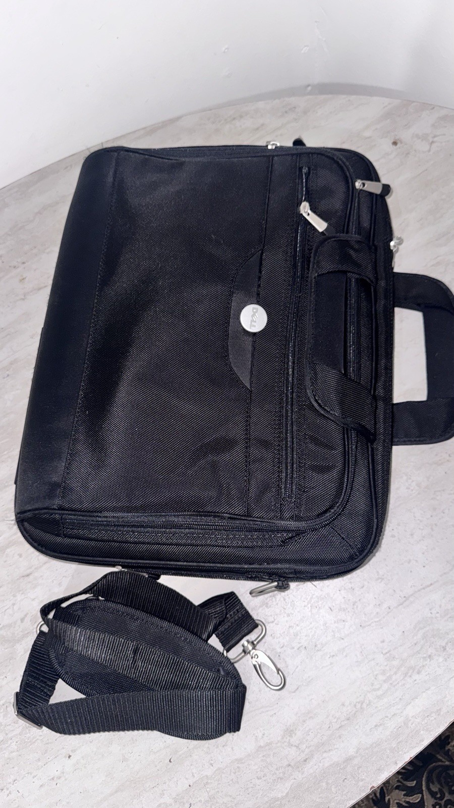 Genuine Dell Deluxe Laptop Computer Carrying Case Bag in excellent condition. 