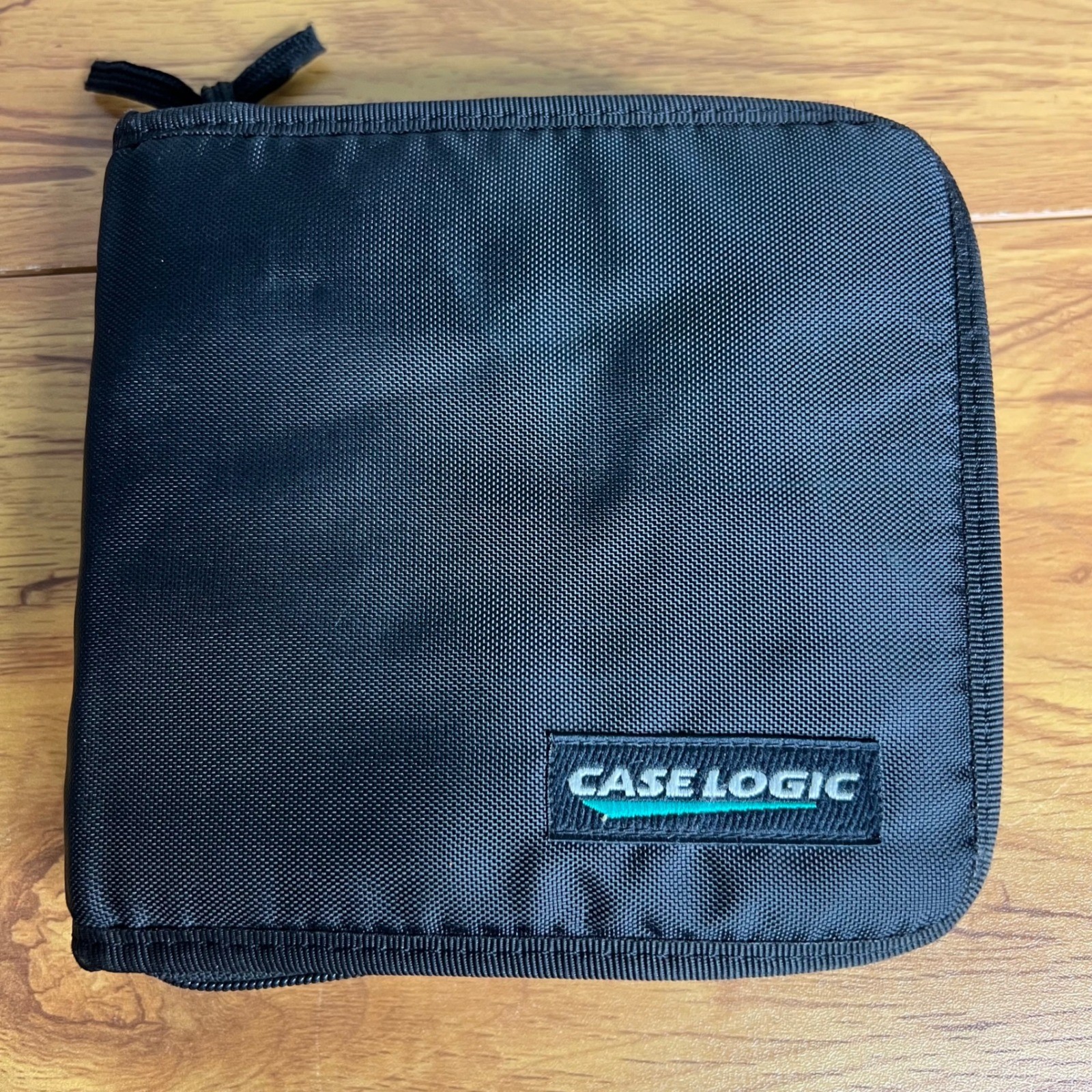 Case Logic CD DVD Binder Black Nylon 24 Disc Capacity Portable Wallet Case