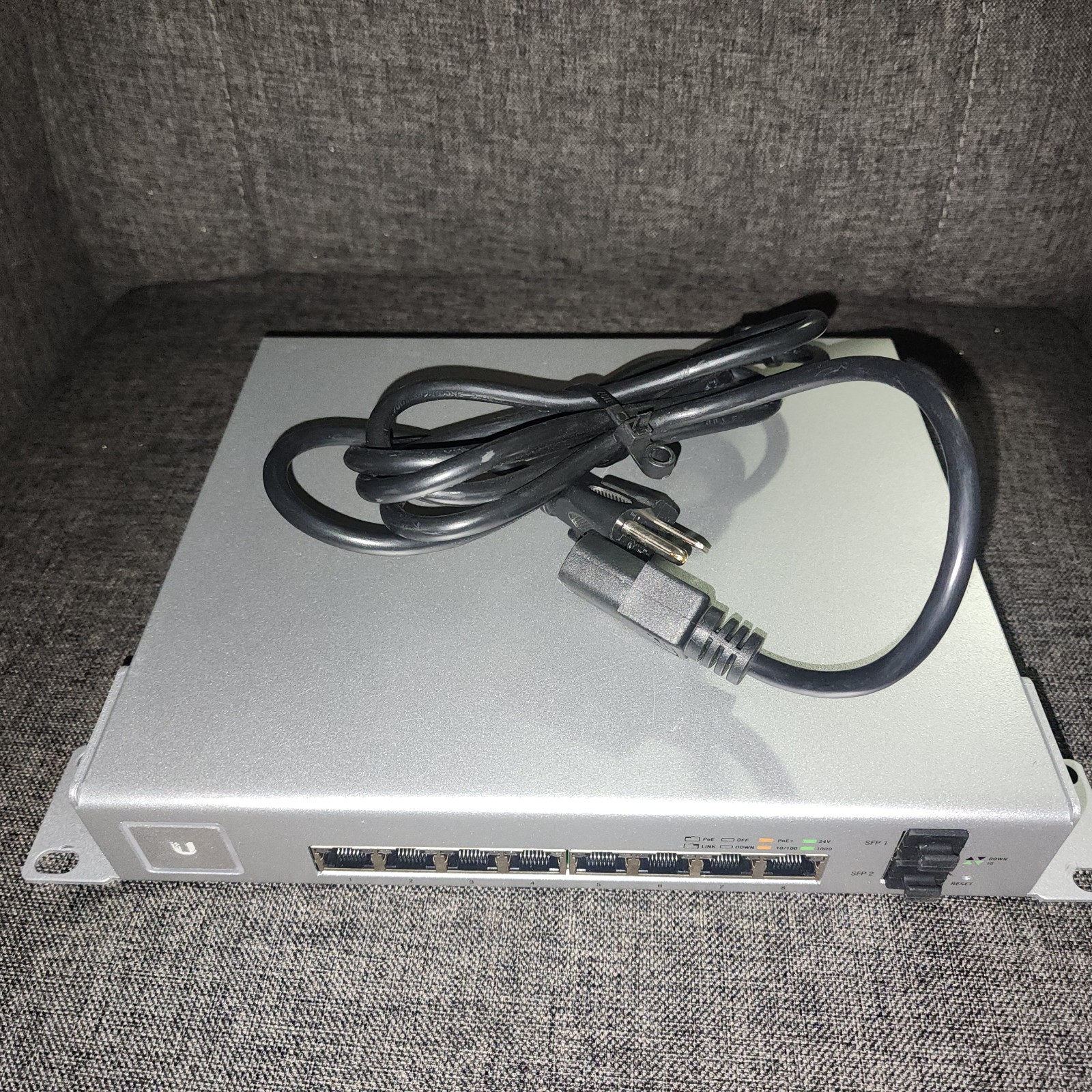 Ubiquiti US-8-150W 8-Port UniFi Switch, Managed PoE+ Gigabit Switch