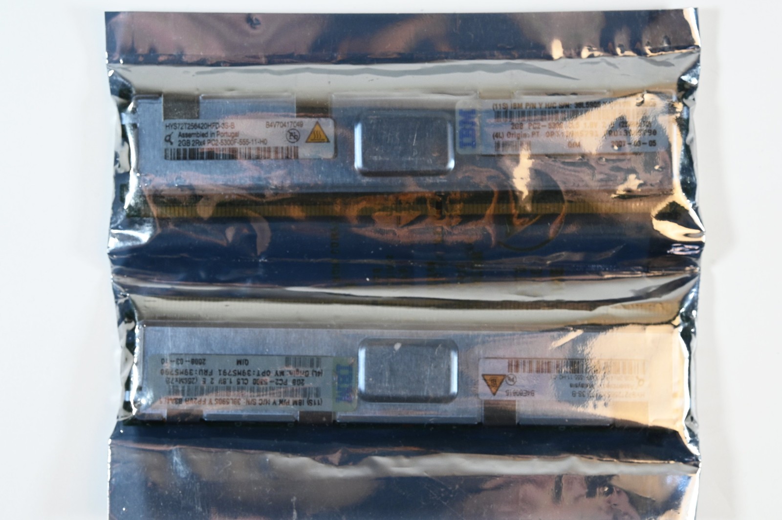 IBM 4GB (2x2GB) 2Rx4 PC2-5300F-555-11 DIMM Server Memory RAM HYS72T256420HFD-3S