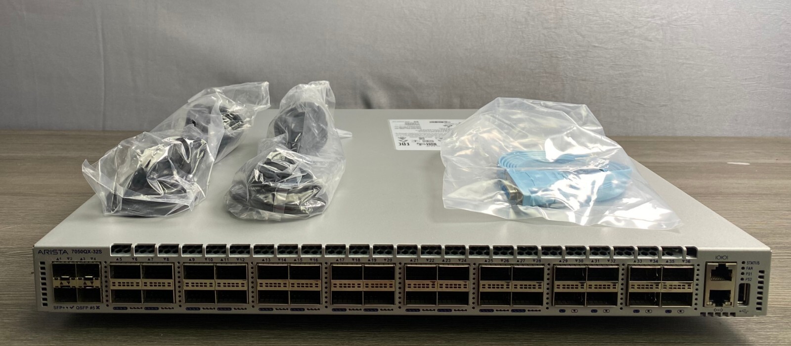 Arista DCS-7050QX-32S-F 32-Port 40GbE QSFP+ Switch - F-B Managed - Same Day Ship