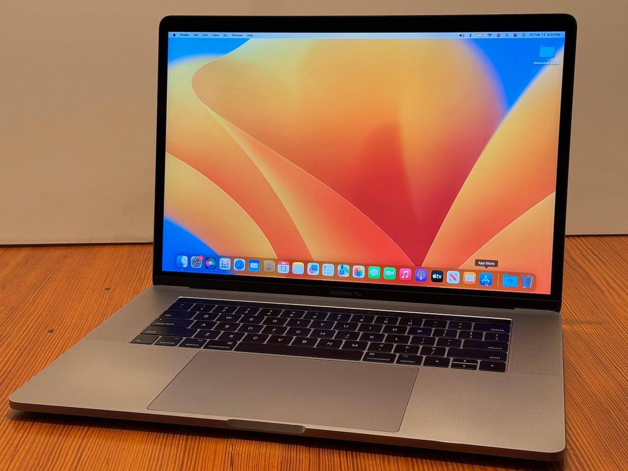 Apple MacBook Pro Retina 15" i7 Laptop • TouchBar • OS 2024 Sequoia • 16 GB RAM