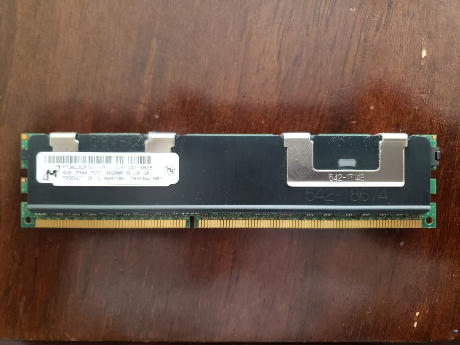 Micron 4GB (1x4GB) PC3-10600R-9-10-J0 MT36JSZF51272PZ 2RX4  Server Memory