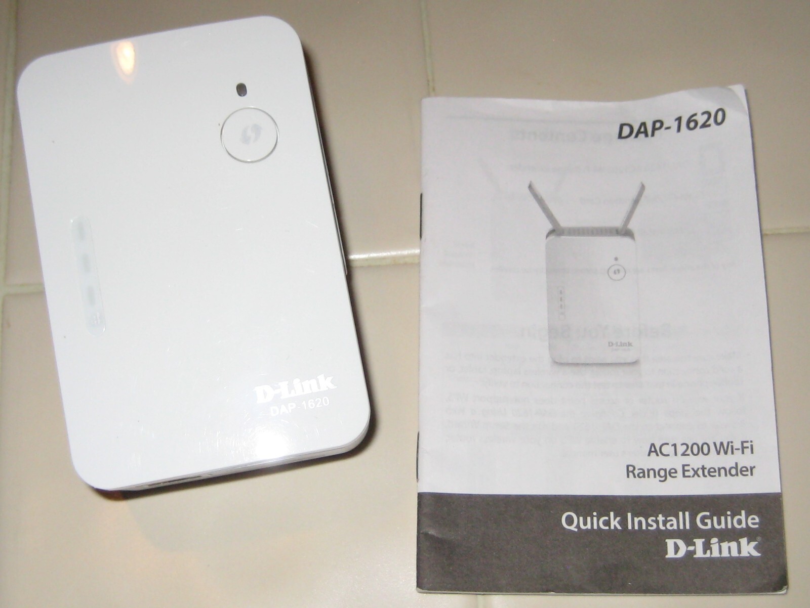 D-Link DAP-1620 AC 1200Mbps Wi-Fi Range Extender 2.4G & 5GHz