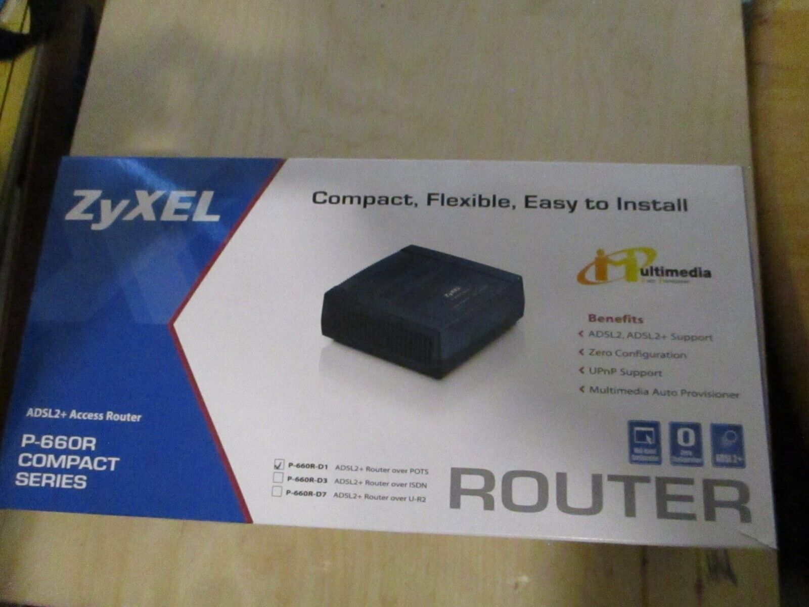 ZyXEL P-660R-D1 Compact Series ADSL2 + Router Over POTS