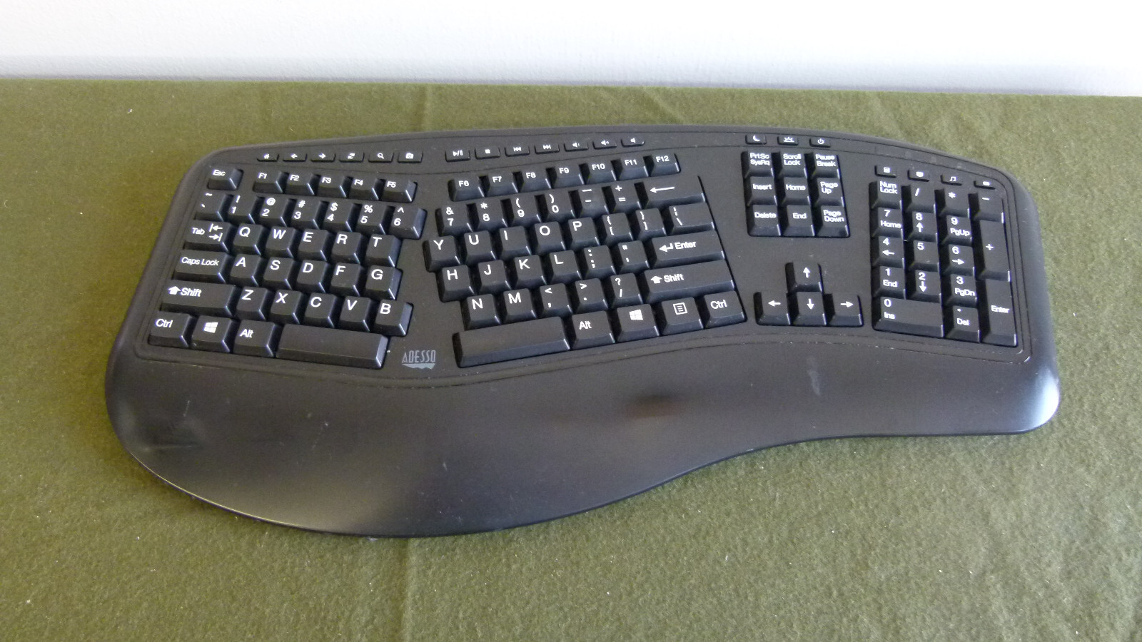 Adesso Tru-Form Media 1500 Wireless Ergonomic Keyboard with USB Dongle