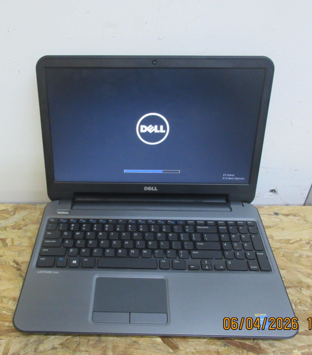 Dell Latitude 15.6" 3540 i3-4TH 4GB RAM LAPTOP READ DESC.