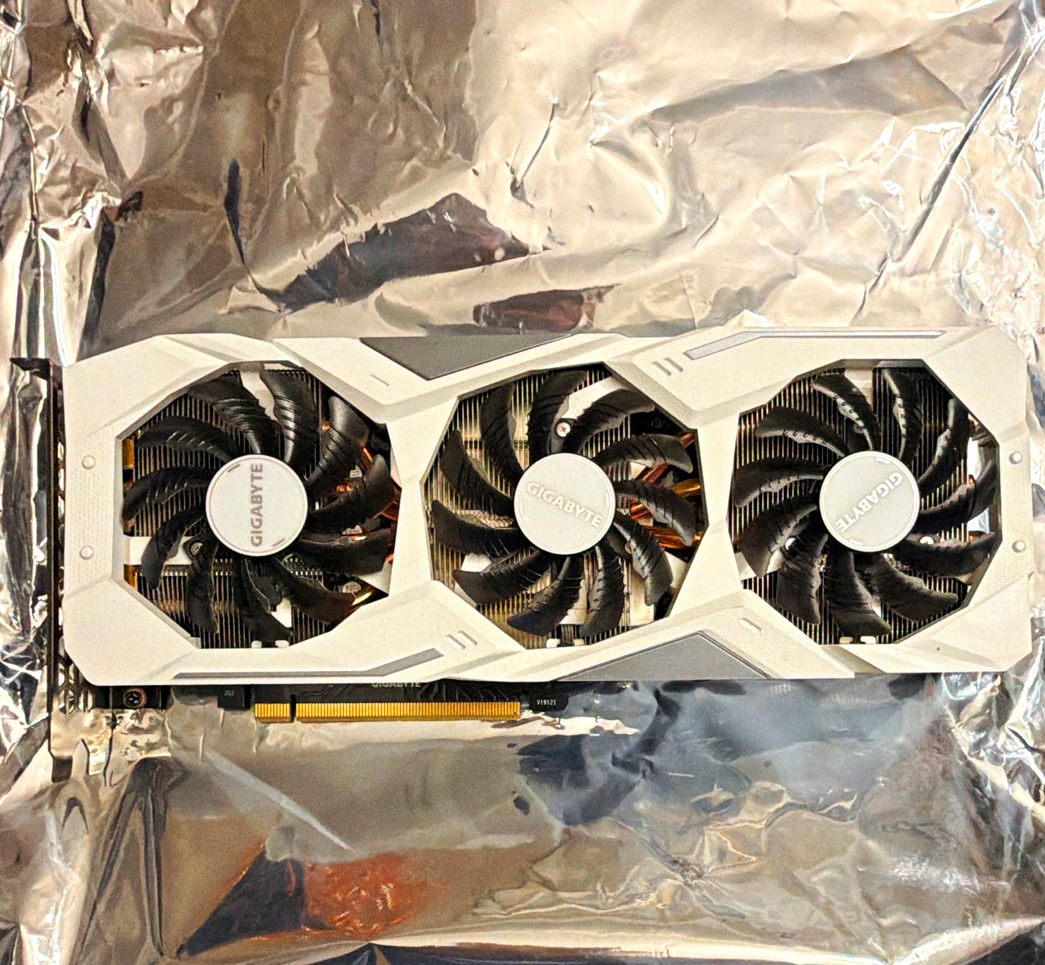 GIGABYTE NVIDIA GeForce RTX 2060 TI  8GB VRAM Triple Fan