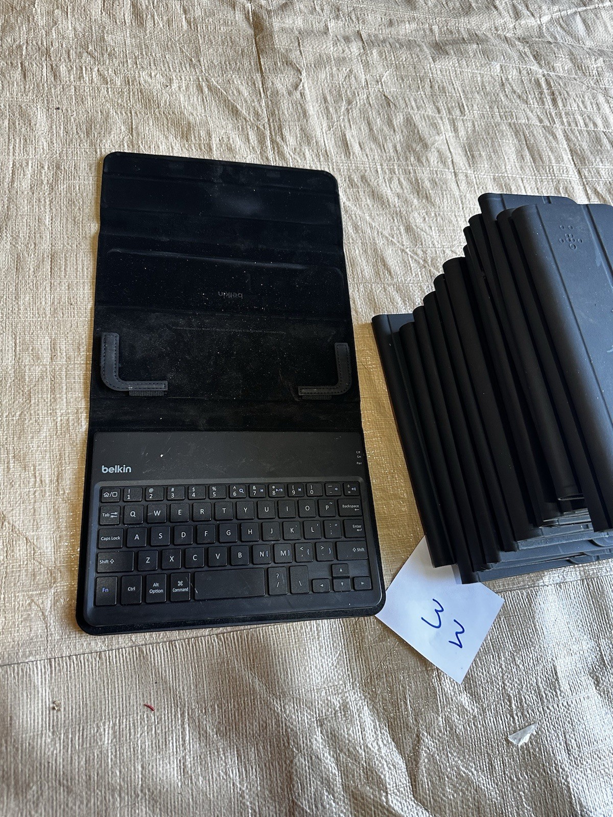Lot of 13 Belkin Portable Keyboard Case Model F5L146 for IPad Kindle