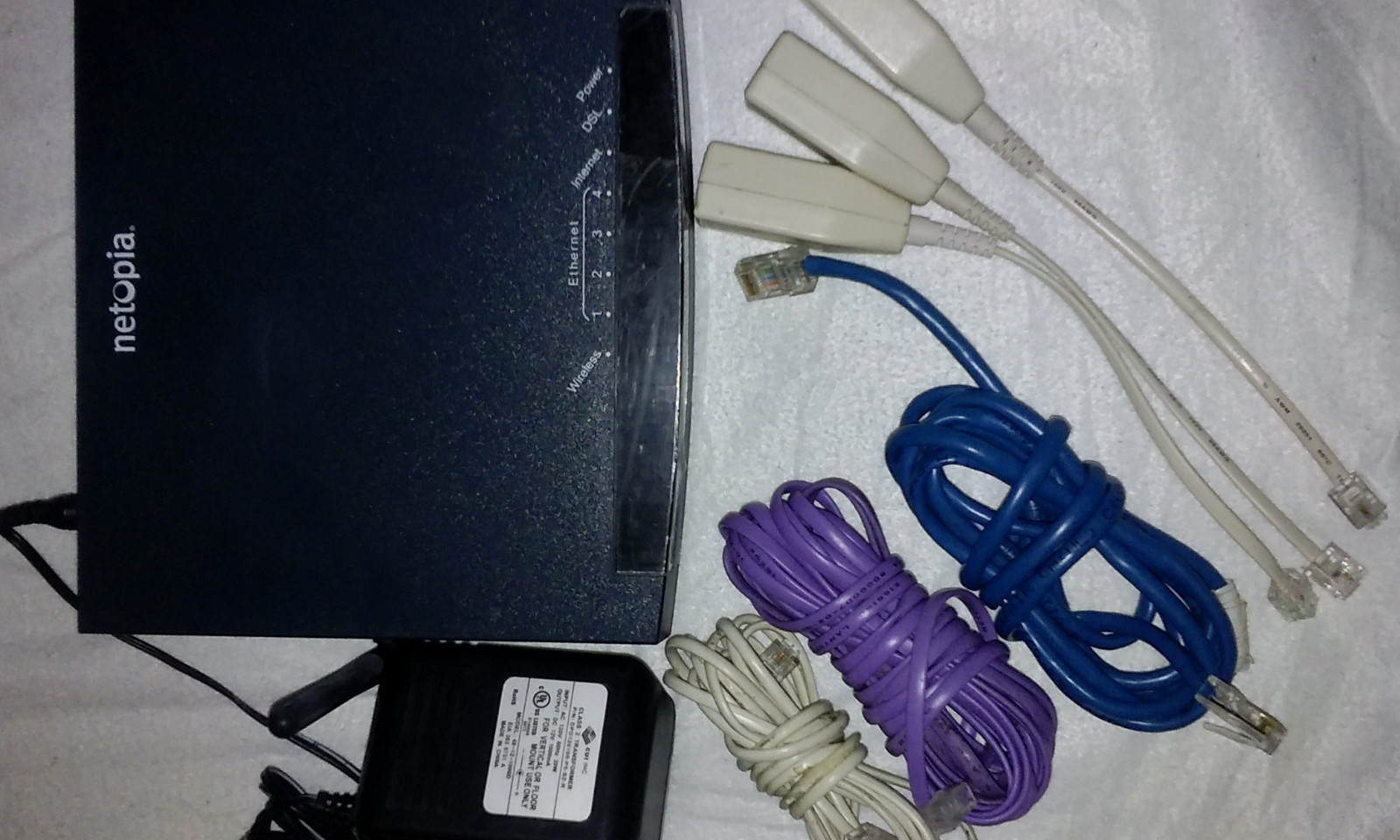 Motorola Netopia 3347-02 4-Port 10/100 Wireless G Router (3347-02)