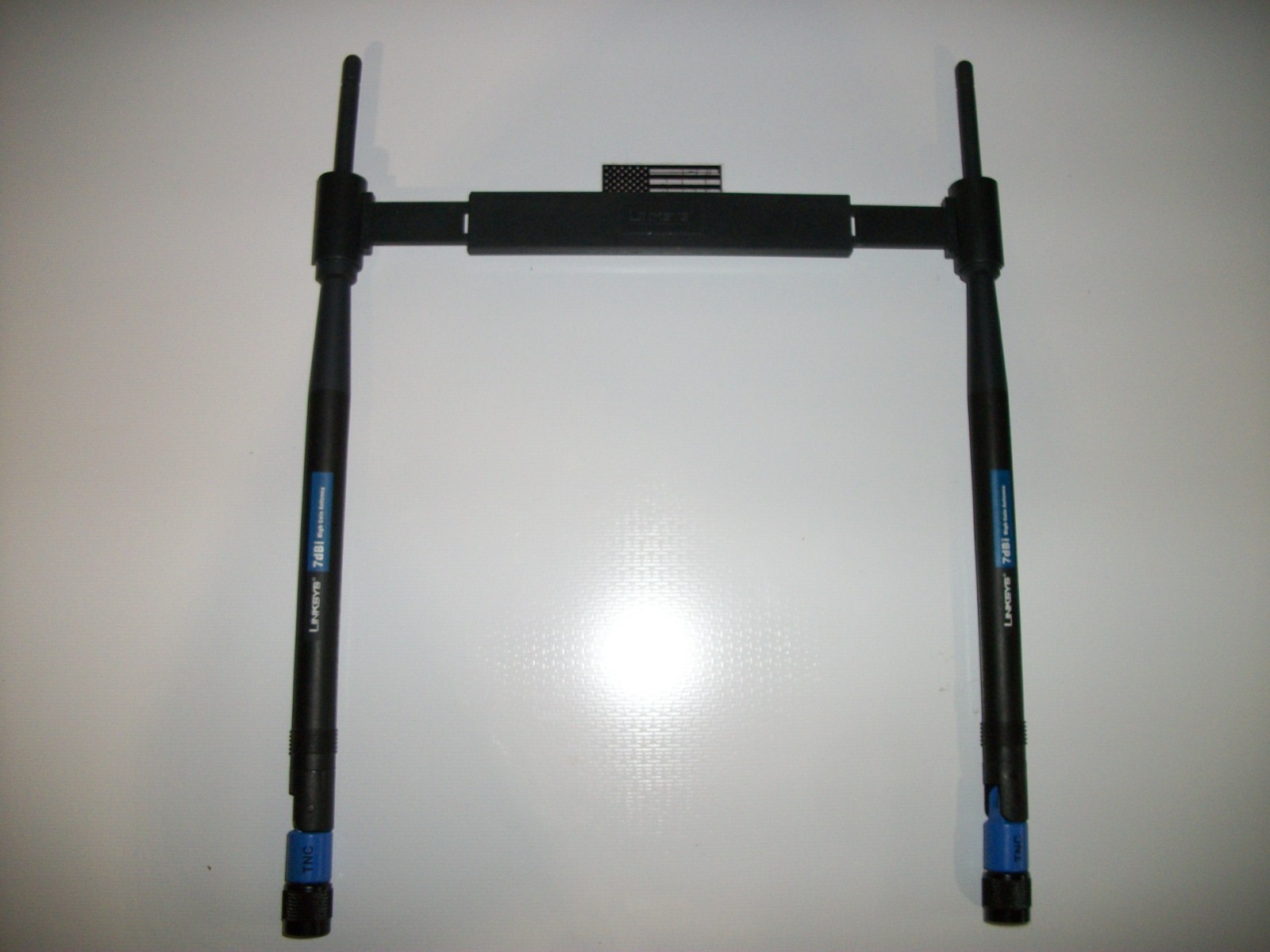 *NEW* 2x Linksys 7dBi High Gain Antenna plus bracket TNC connector