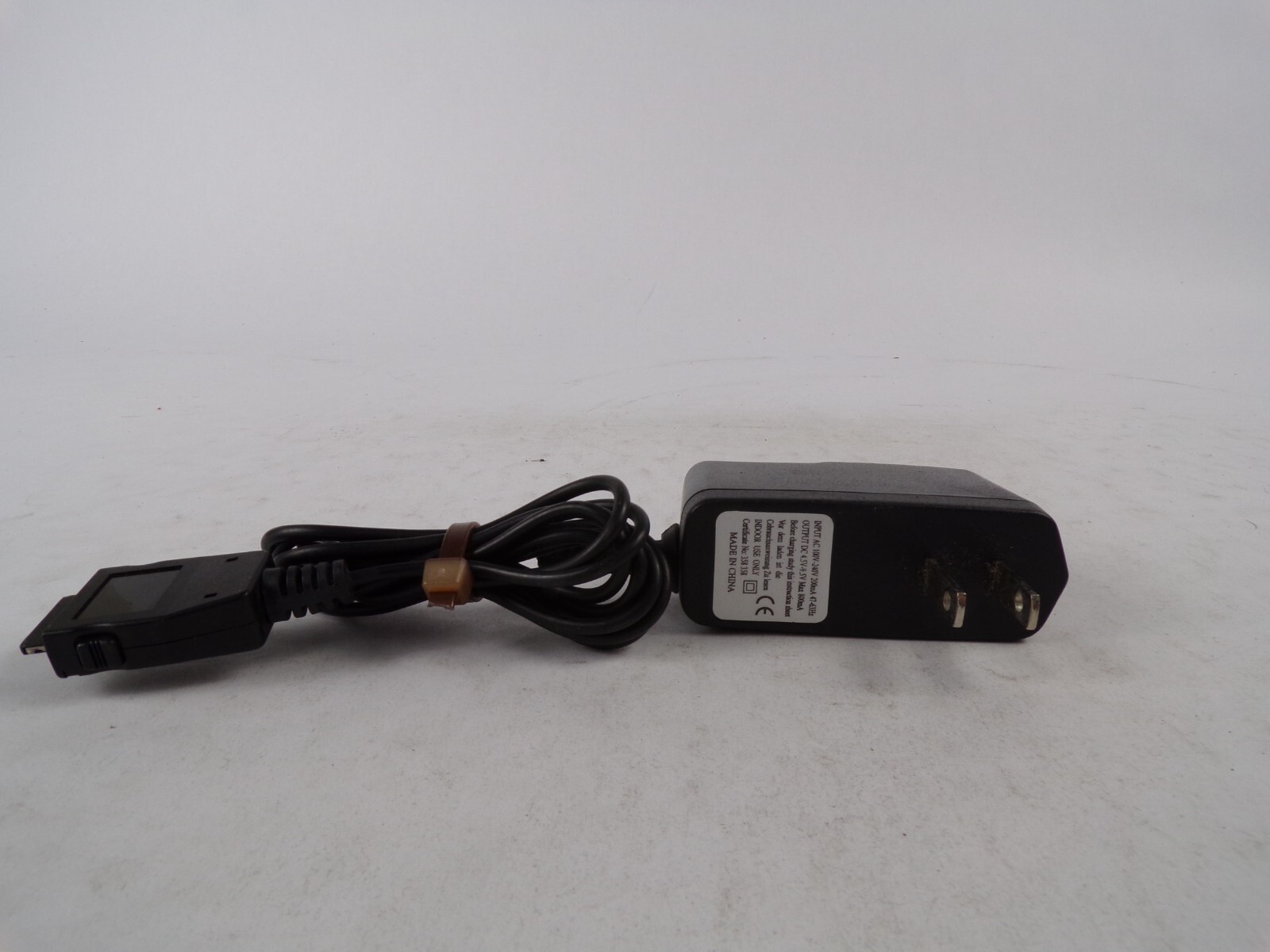 Geniune AC Adapter Output 5 V  9.5 A Power Supply Adapter A56