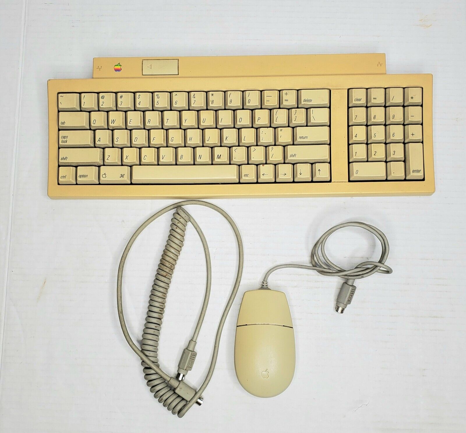 Apple Keyboard II M0487 & Apple Desktop Bus Mouse II M2706 Lot Tested Vintage