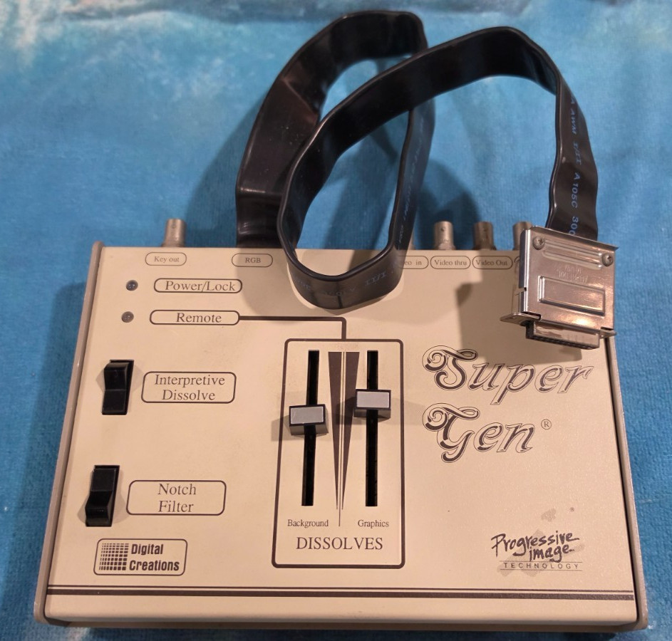 Super Gen SG-10 Digital Creations Progressive Image Amiga RGB Genlock Vintage