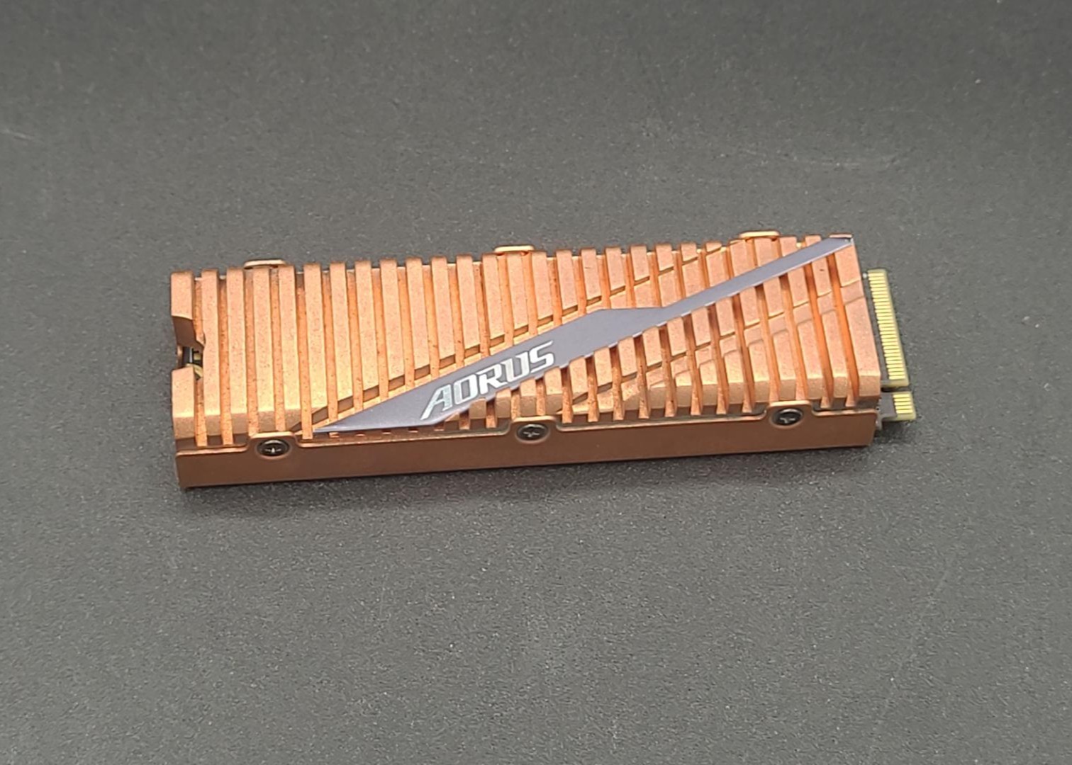 Gigabyte AORUS NVMe Gen4 SSD 2TB with Copper Heatsink - GP-ASM2NE6200TTTD