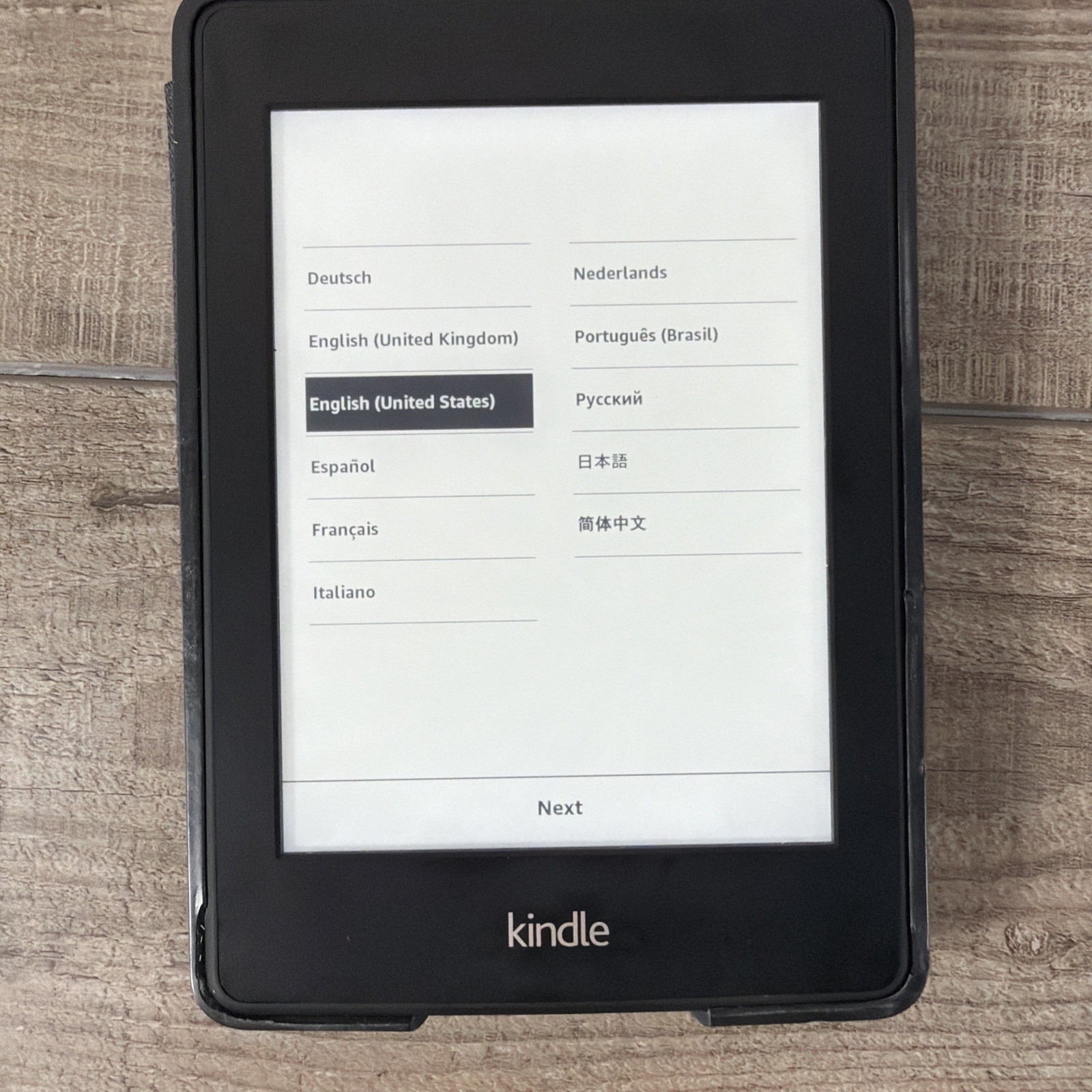 Amazon Kindle Paperwhite (7th Gen.) DP75SDI 4GB Wi-Fi + Bundle with Cover
