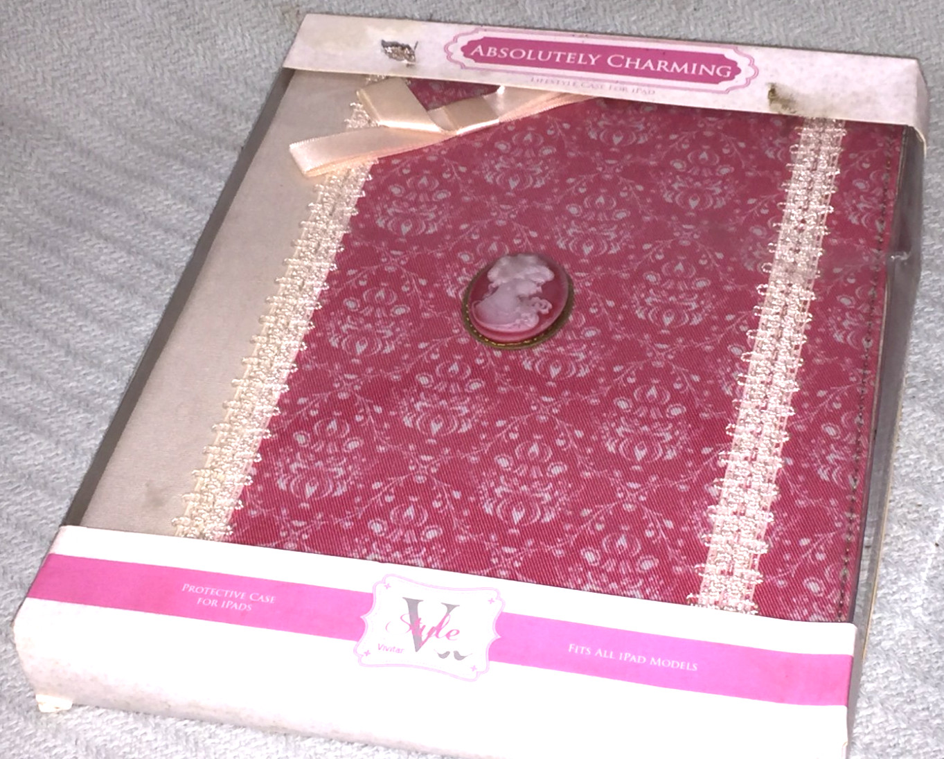 Absolutely Charming PINK V-Style by Vivitar Lifestyle Case For iPad ~ RJFP-1000