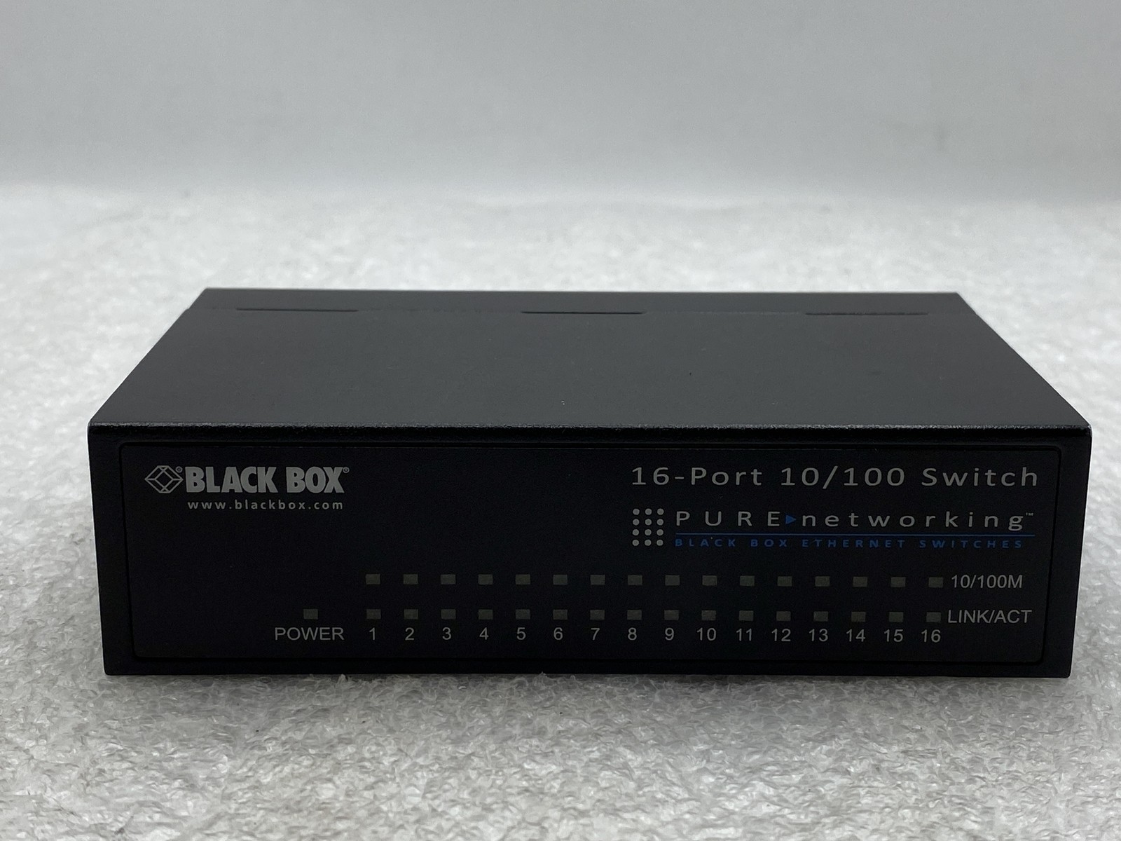 Black Box Pure Networking 10/100 Ethernet Switch LB016A (NO POWER SUPPLY)