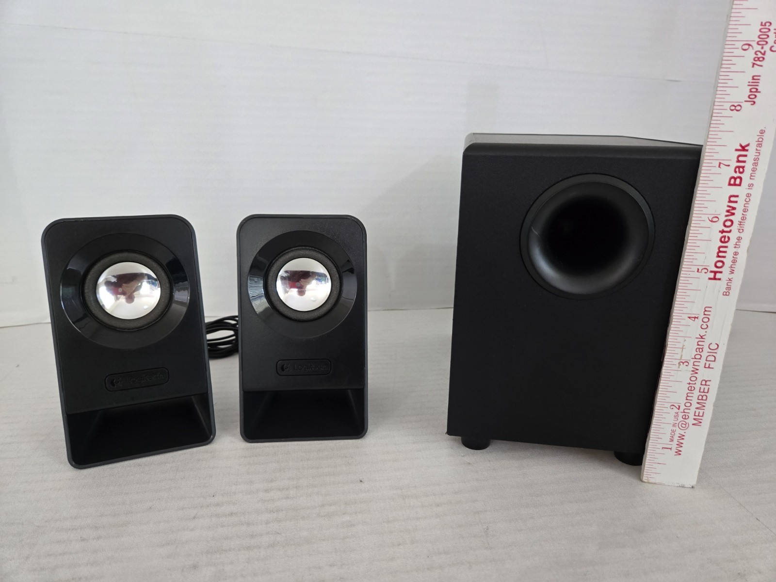 Logitech Z213 Multimedia Speakers #S-00143 Speakers & Subwoofer 
