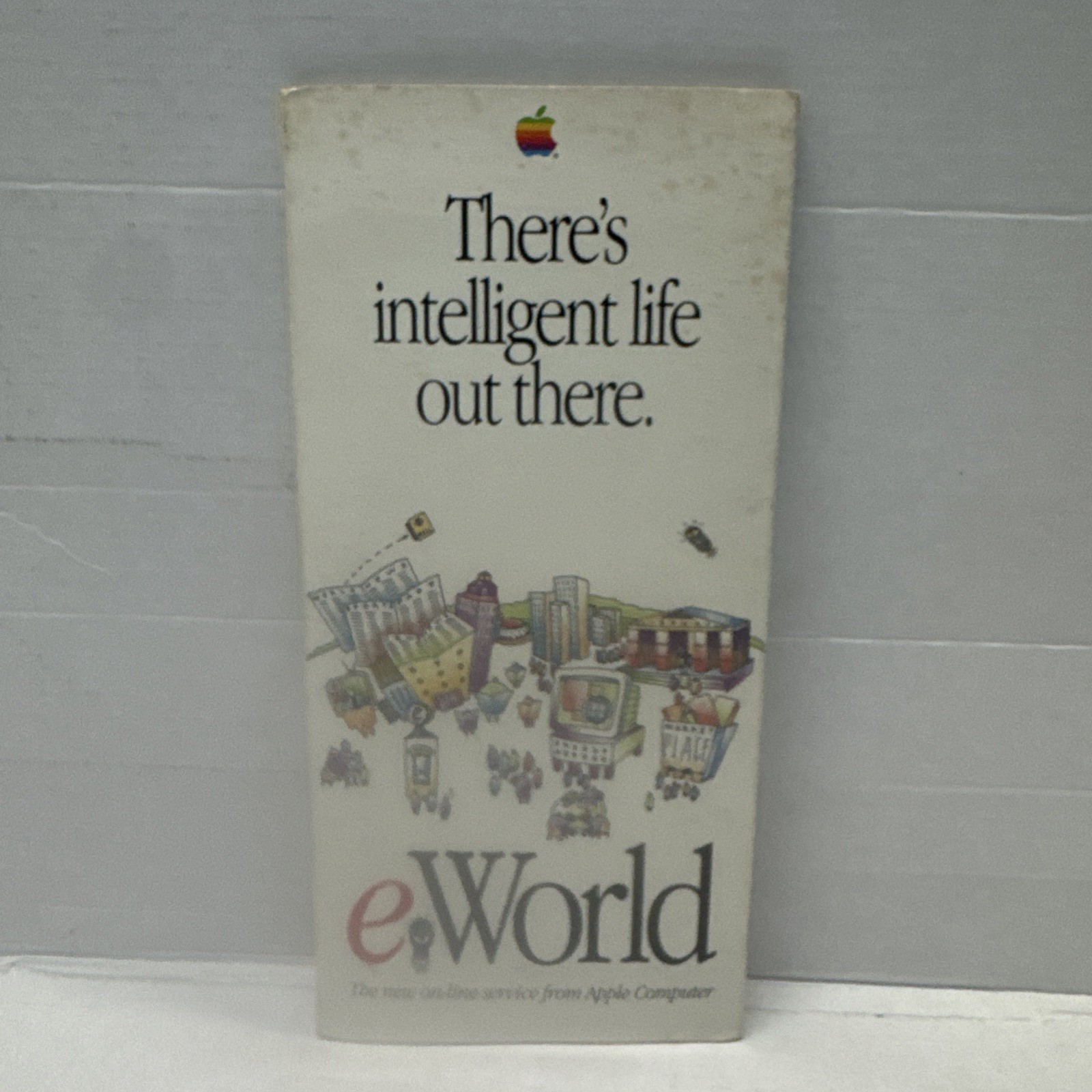 Apple eWorld Starter Kit The new online service from Apple Computer sealed