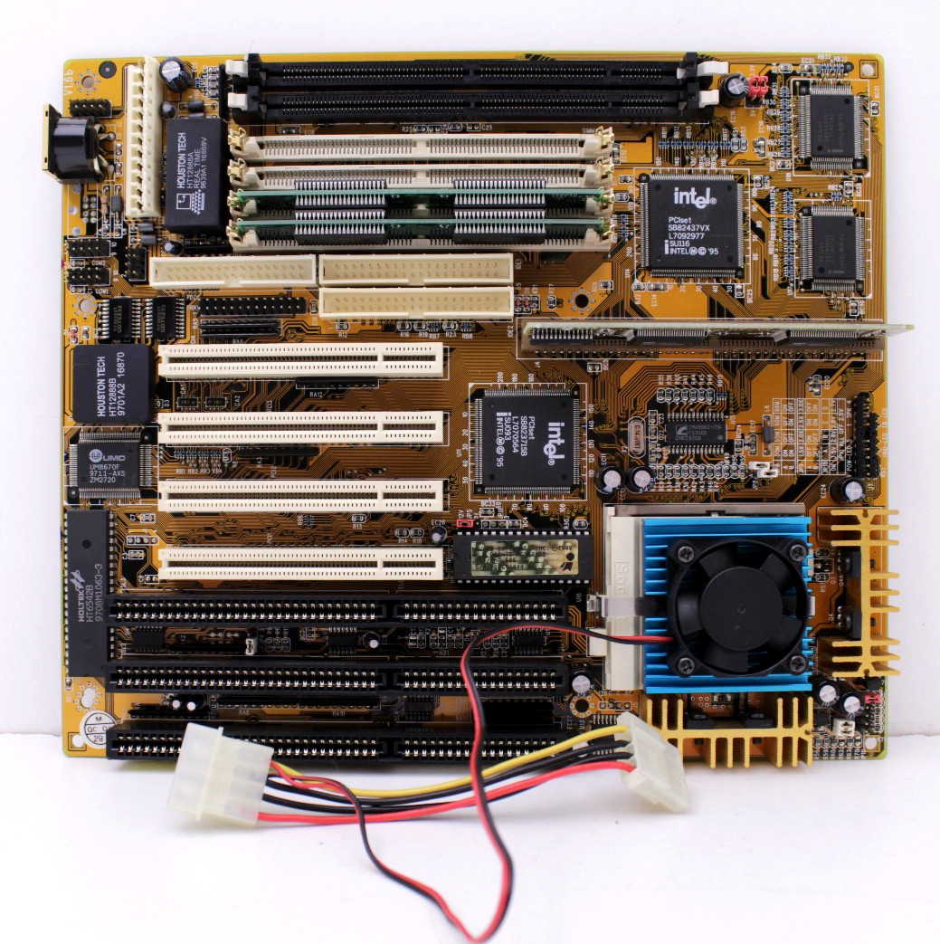 Vintage PC Chips M530 Socket 7 Motherboard
