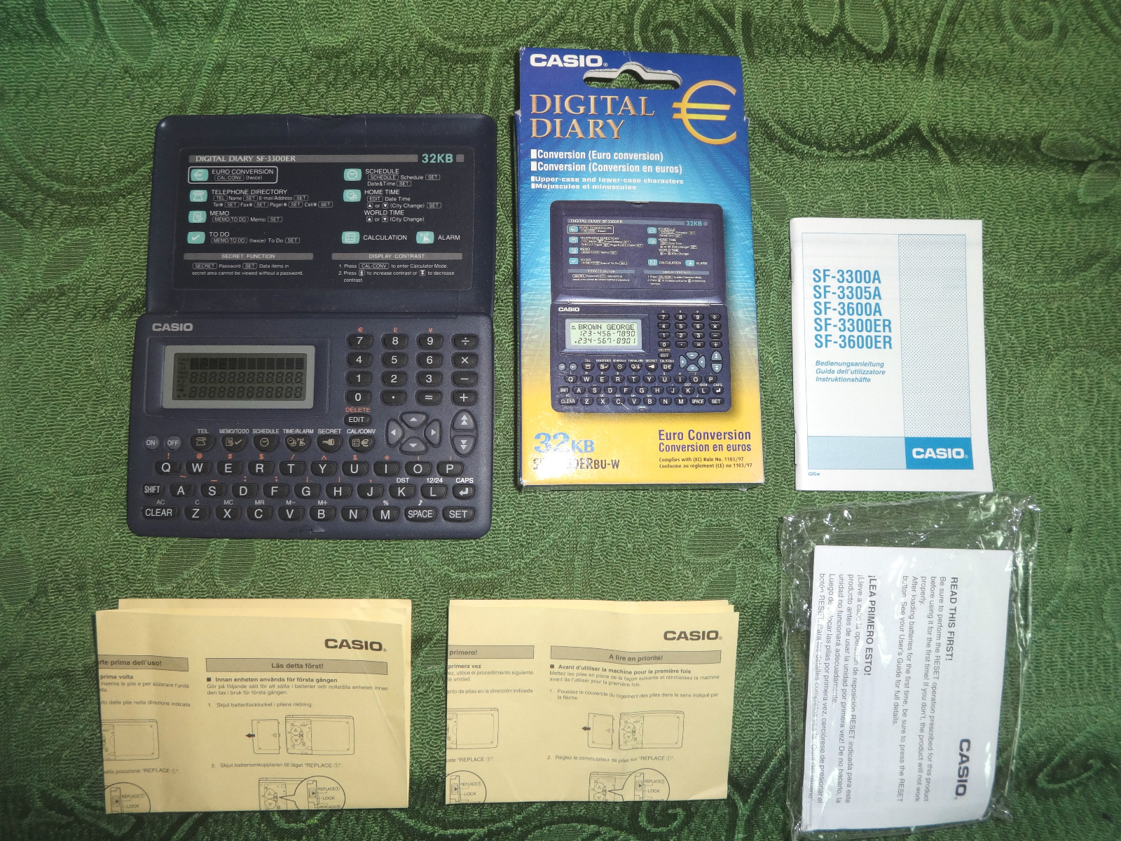 Calculator / Calcolatrice - Casio Digital Diary SF-3300ERBU-W 32K