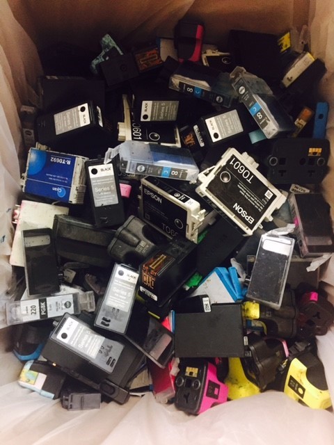 Mix lot of 1000 + Virgin & Non Virgin Empty Ink Cartridges for  Rewards