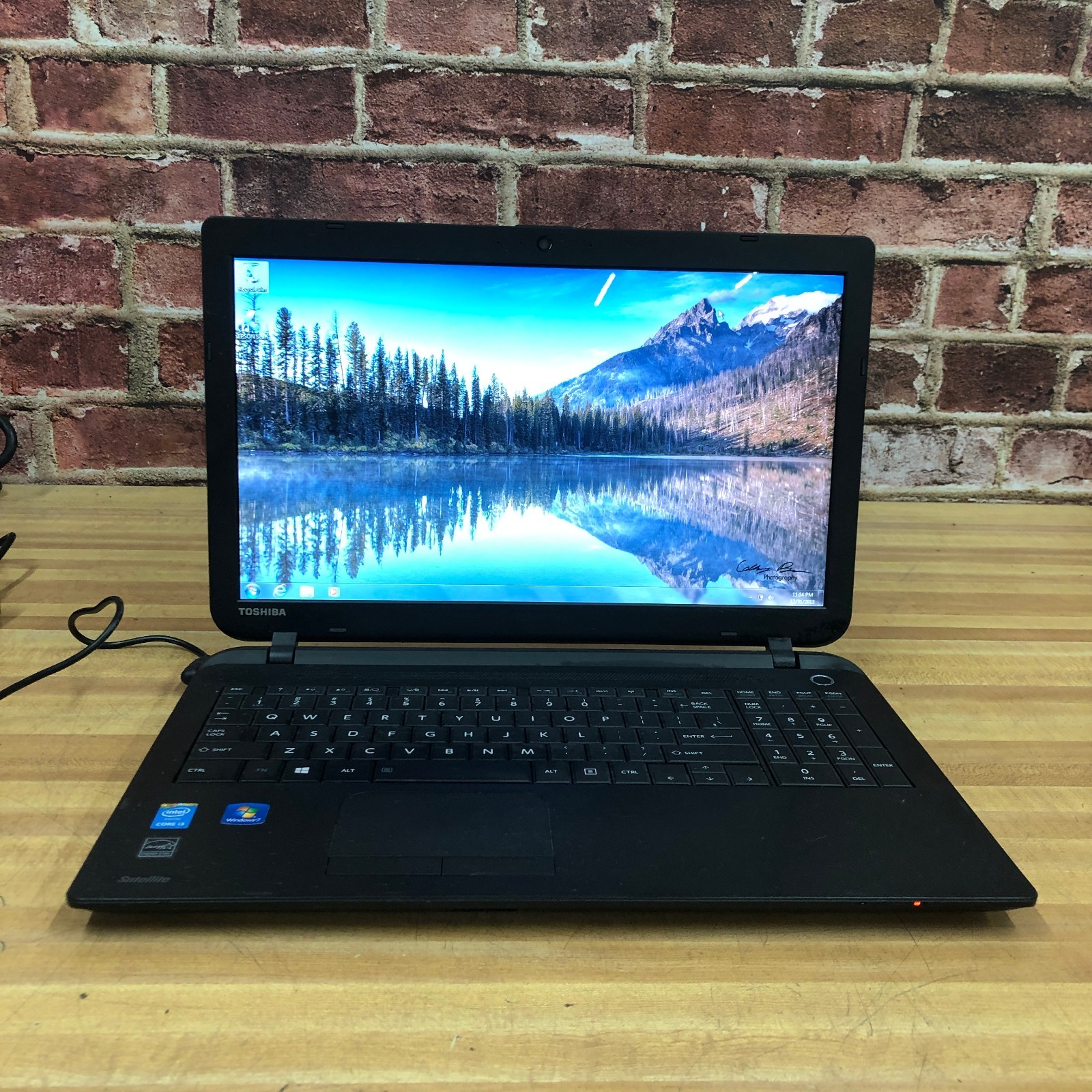 Toshiba Satellite Retro Gaming Laptop i3-4005U 1.70GHz 6GB RAM (Windows 7 Pro)