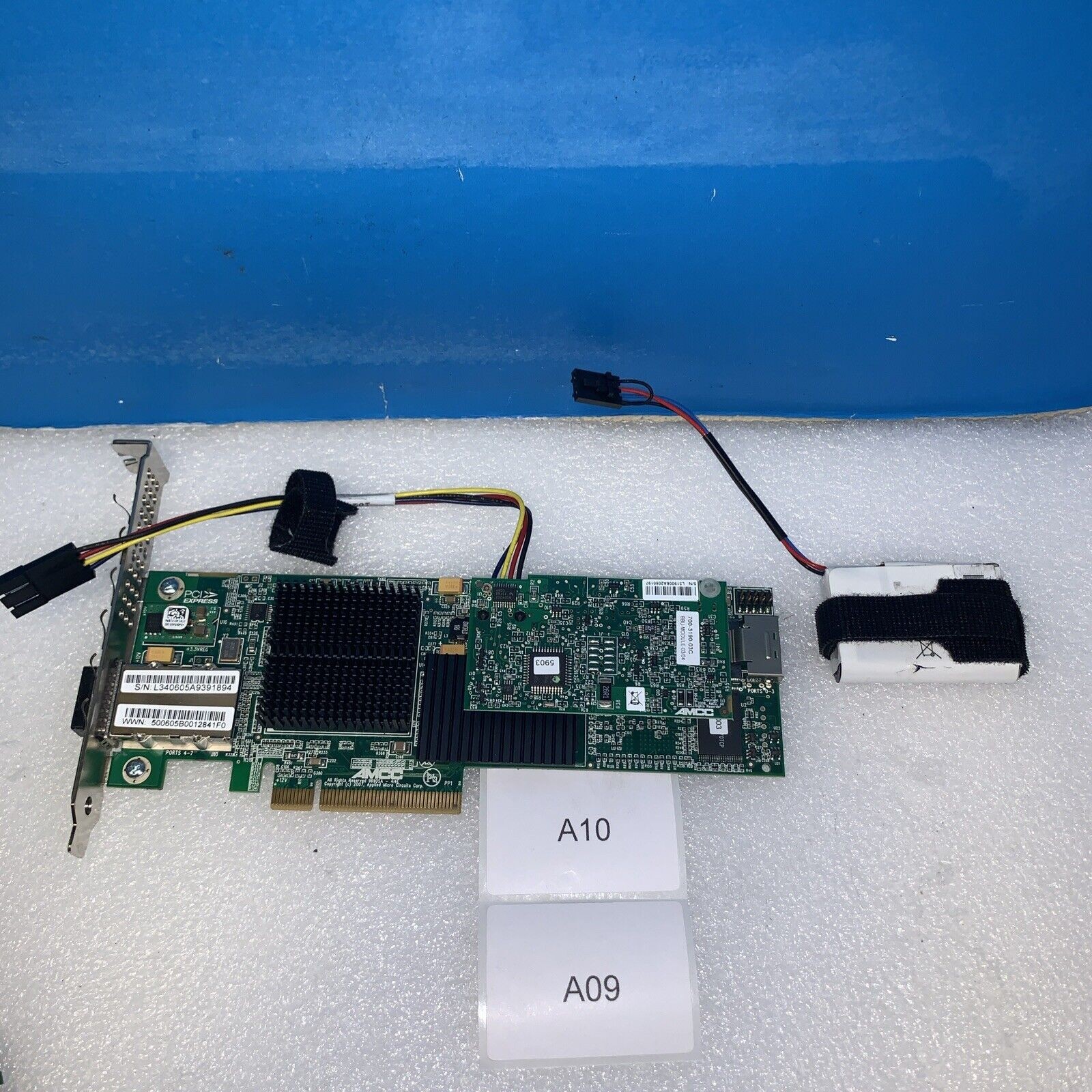 AMCC 3Ware 9690SA-4i4E 4-Port 3Gb SATA SAS RAID Controller PCI-E x8 700-3406-01L