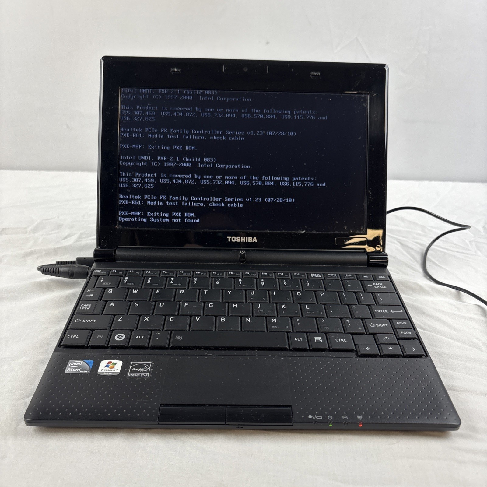 Toshiba NB505 Intel Atom HDD 250GB Black With Charger - No Operating System 