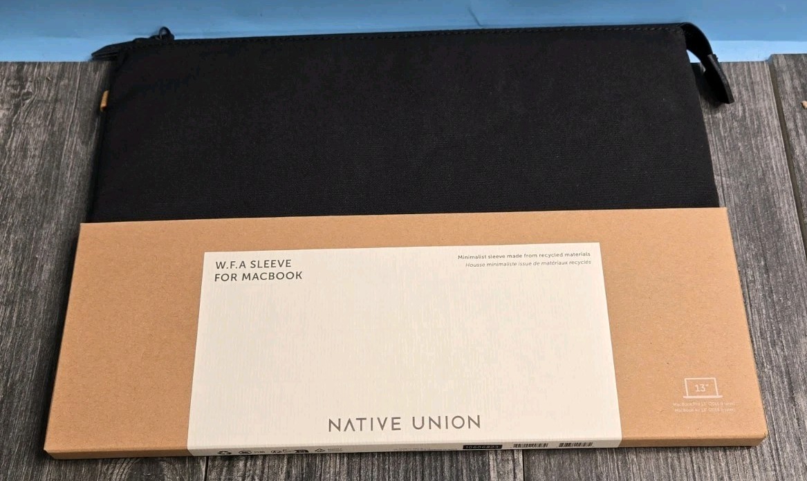Native Union Laptop Stow Sleeve Fits 13n. Dark Color. Brand New NWT
